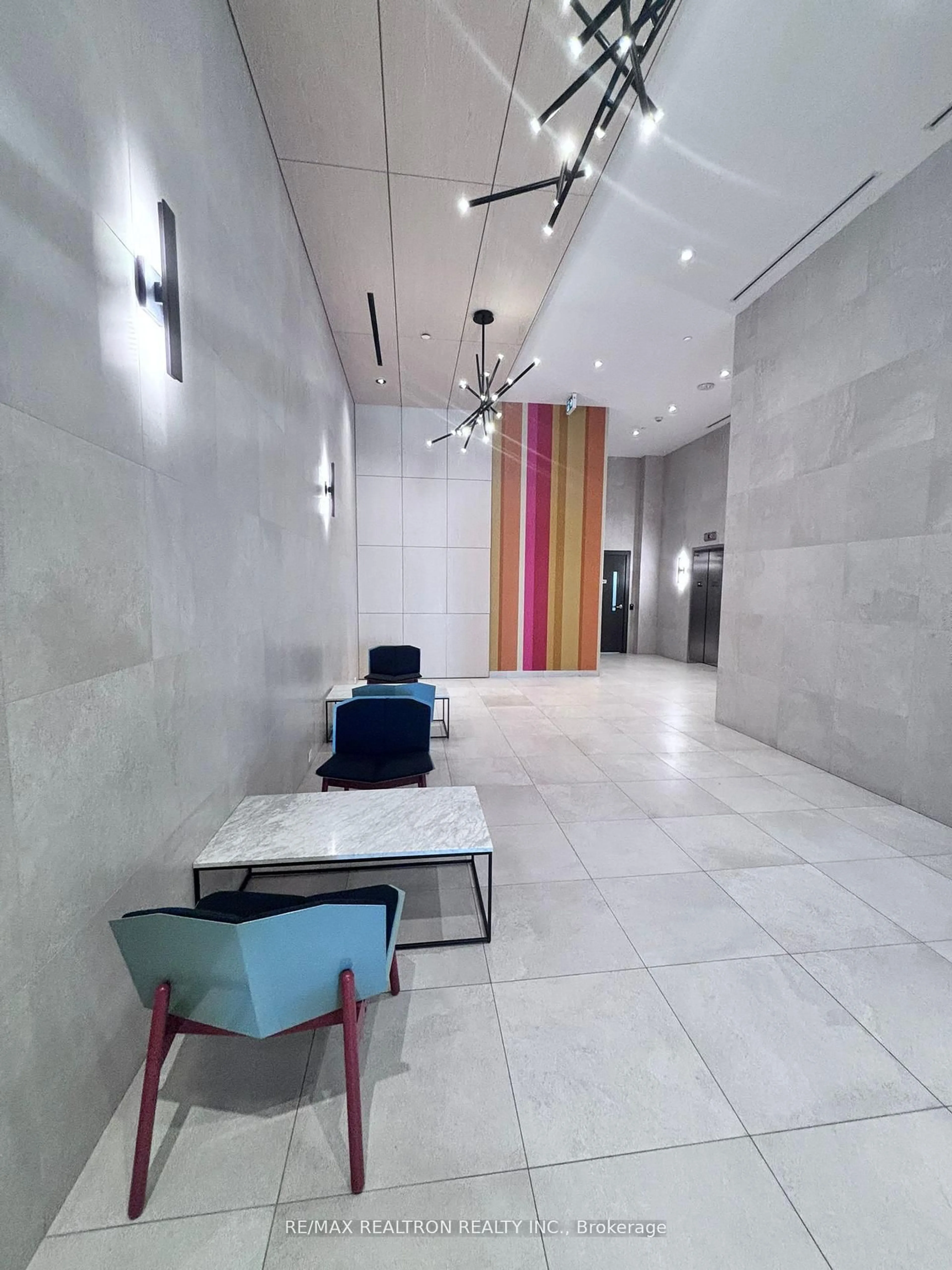 Indoor foyer for 45 Baseball Pl #207, Toronto Ontario M4M 0H1