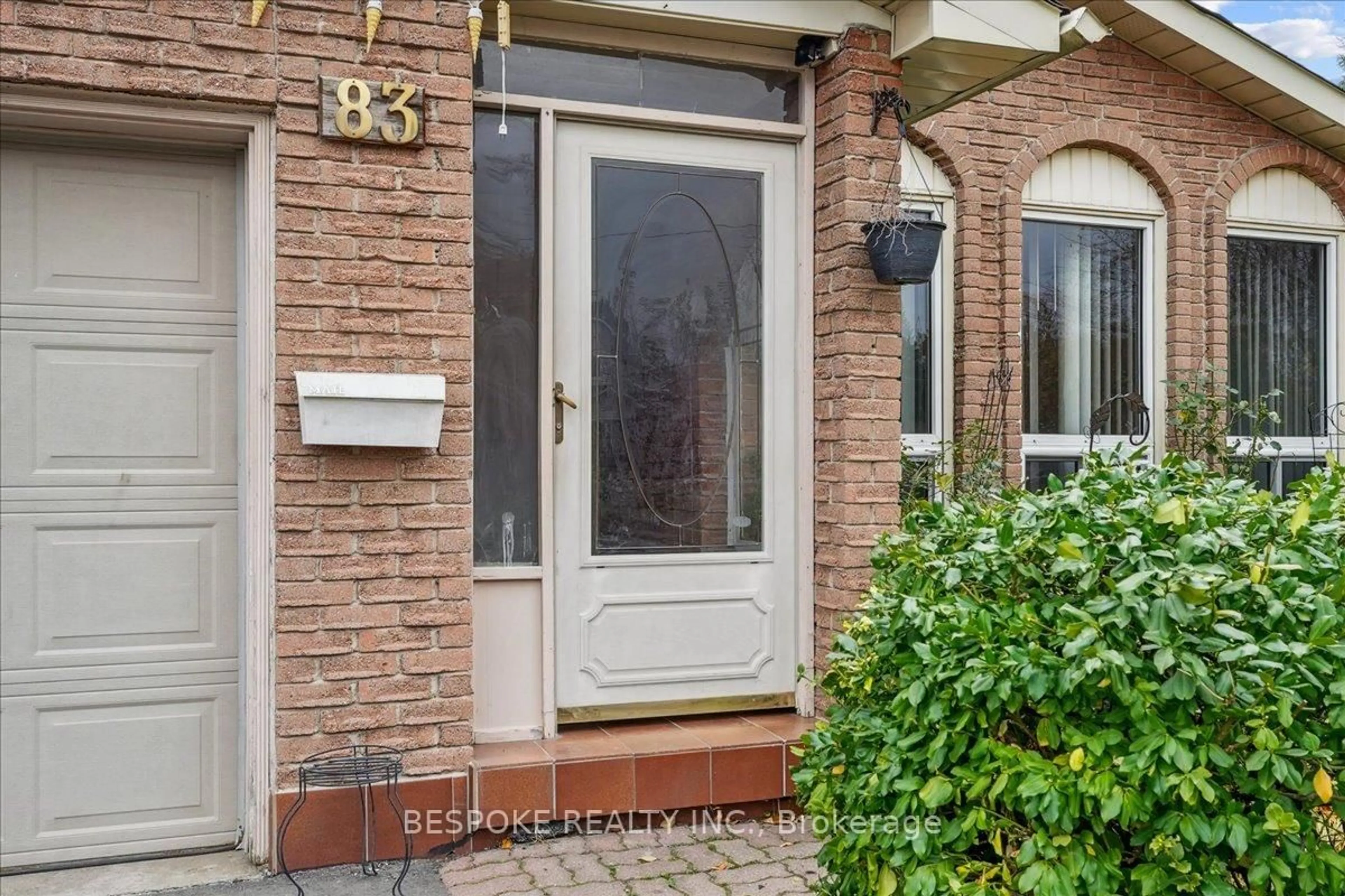 Indoor entryway for 83 Amanda Dr, Toronto Ontario M1V 1C8