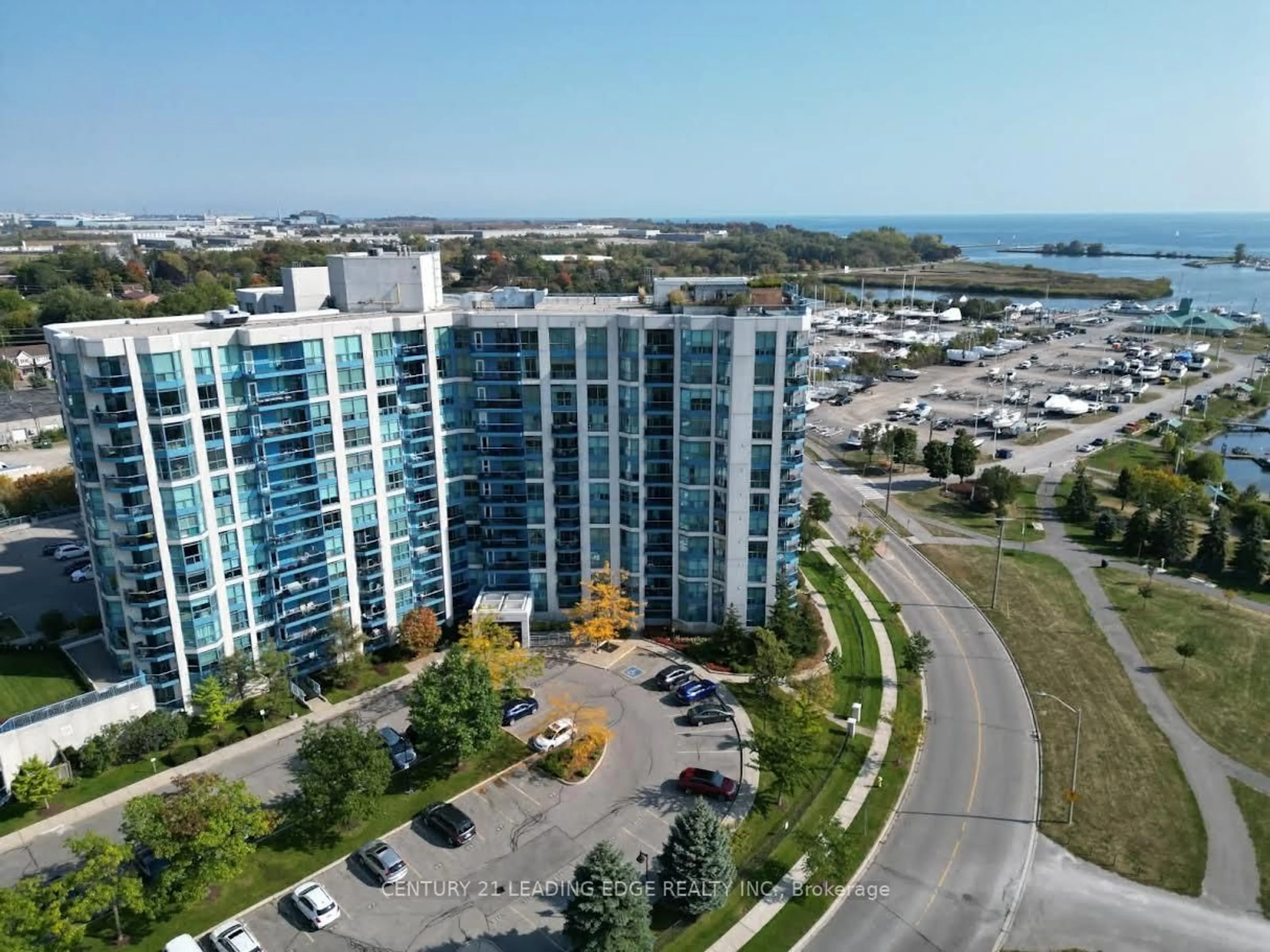 A pic from outside/outdoor area/front of a property/back of a property/a pic from drone, water/lake/river/ocean view for 340 Watson St #318, Whitby Ontario L1N 9G1