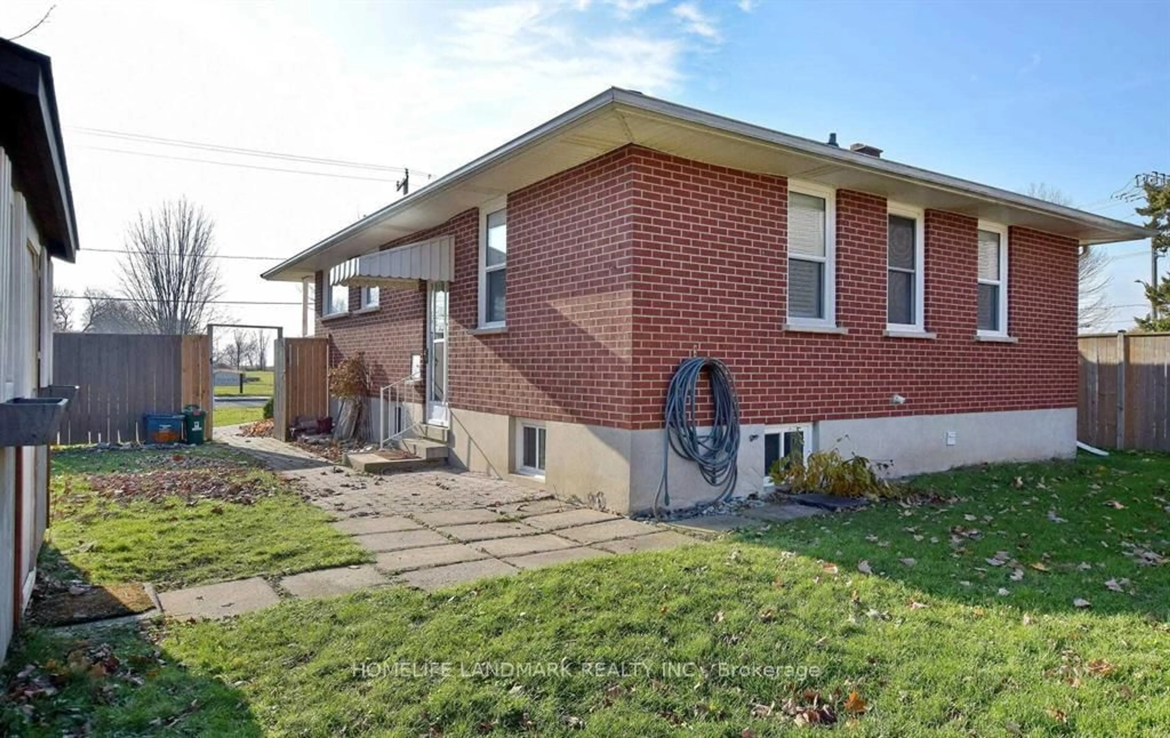 Home with brick exterior material, street for 110 Front St, Whitby Ontario L1N 1A1