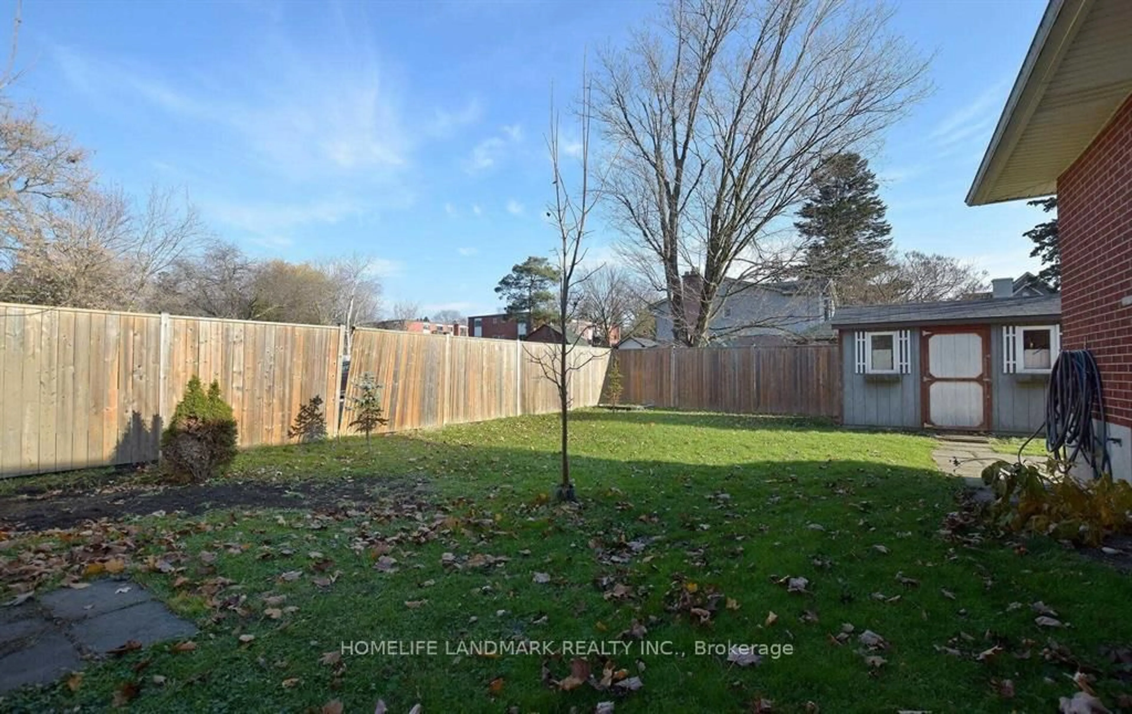 A pic from outside/outdoor area/front of a property/back of a property/a pic from drone, forest/trees view for 110 Front St, Whitby Ontario L1N 1A1