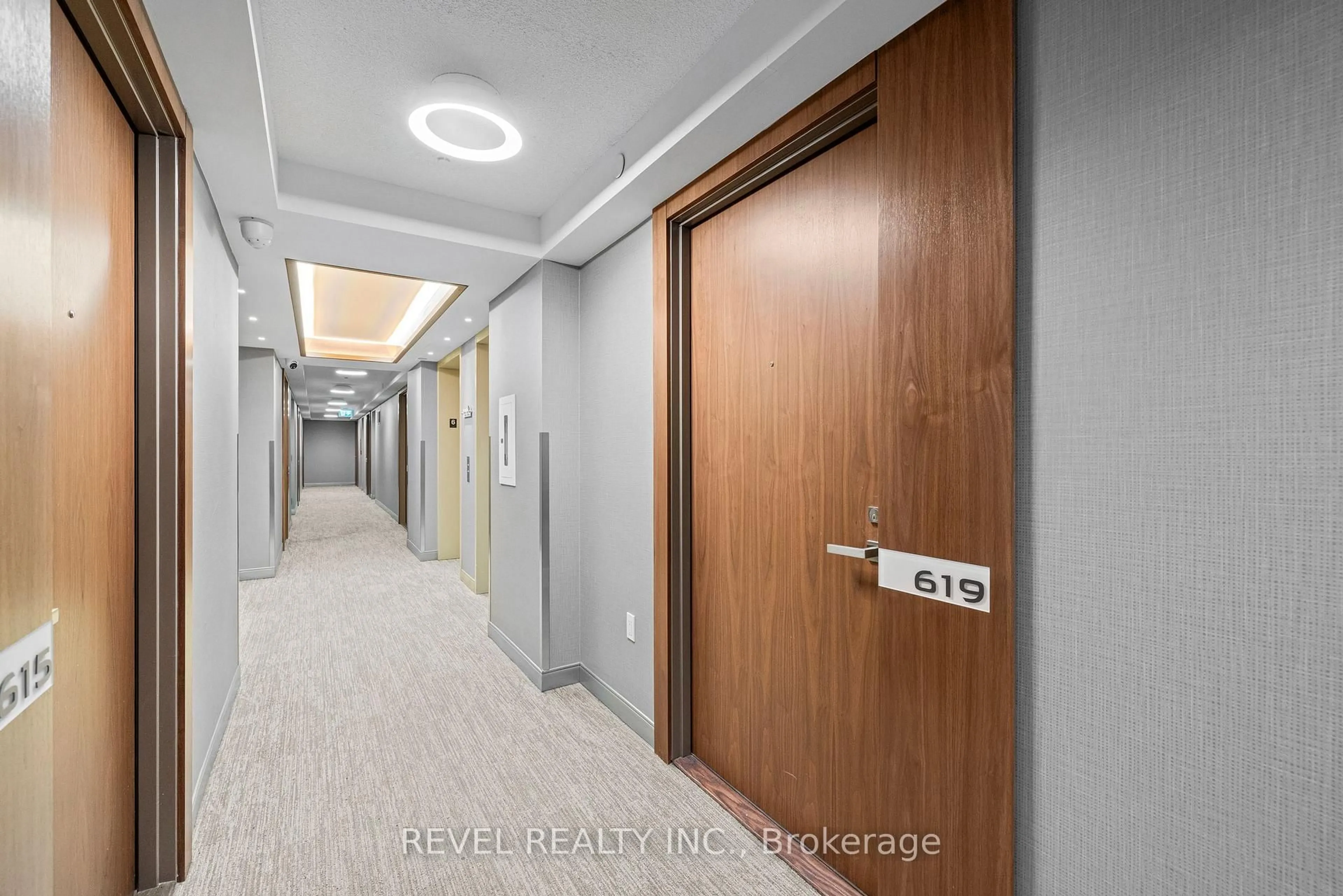 Indoor foyer for 275 VILLAGE GREEN Sq #619, Toronto Ontario M1S 0L8
