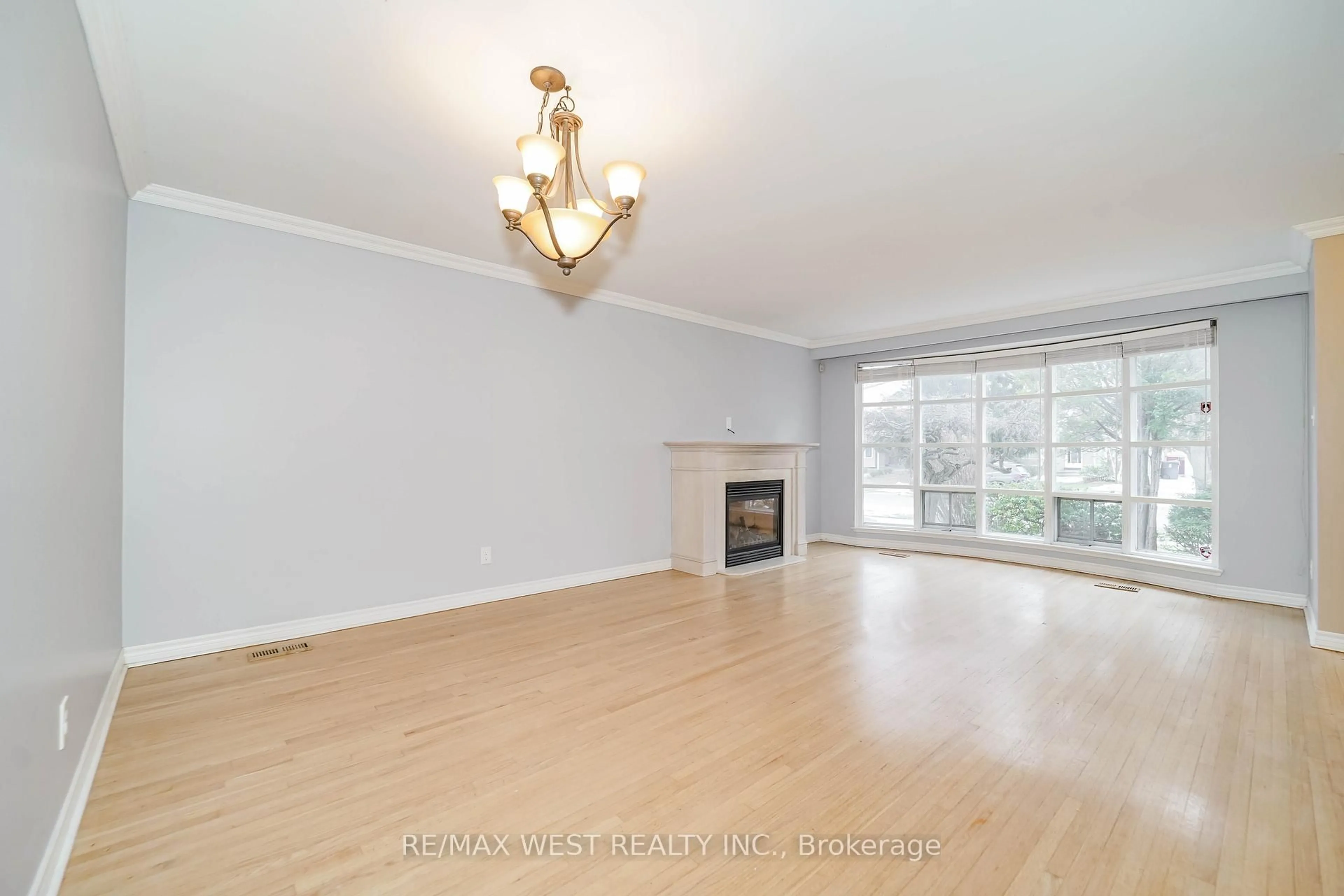 Unknown for 220 Catalina Dr, Toronto Ontario M1E 1B7