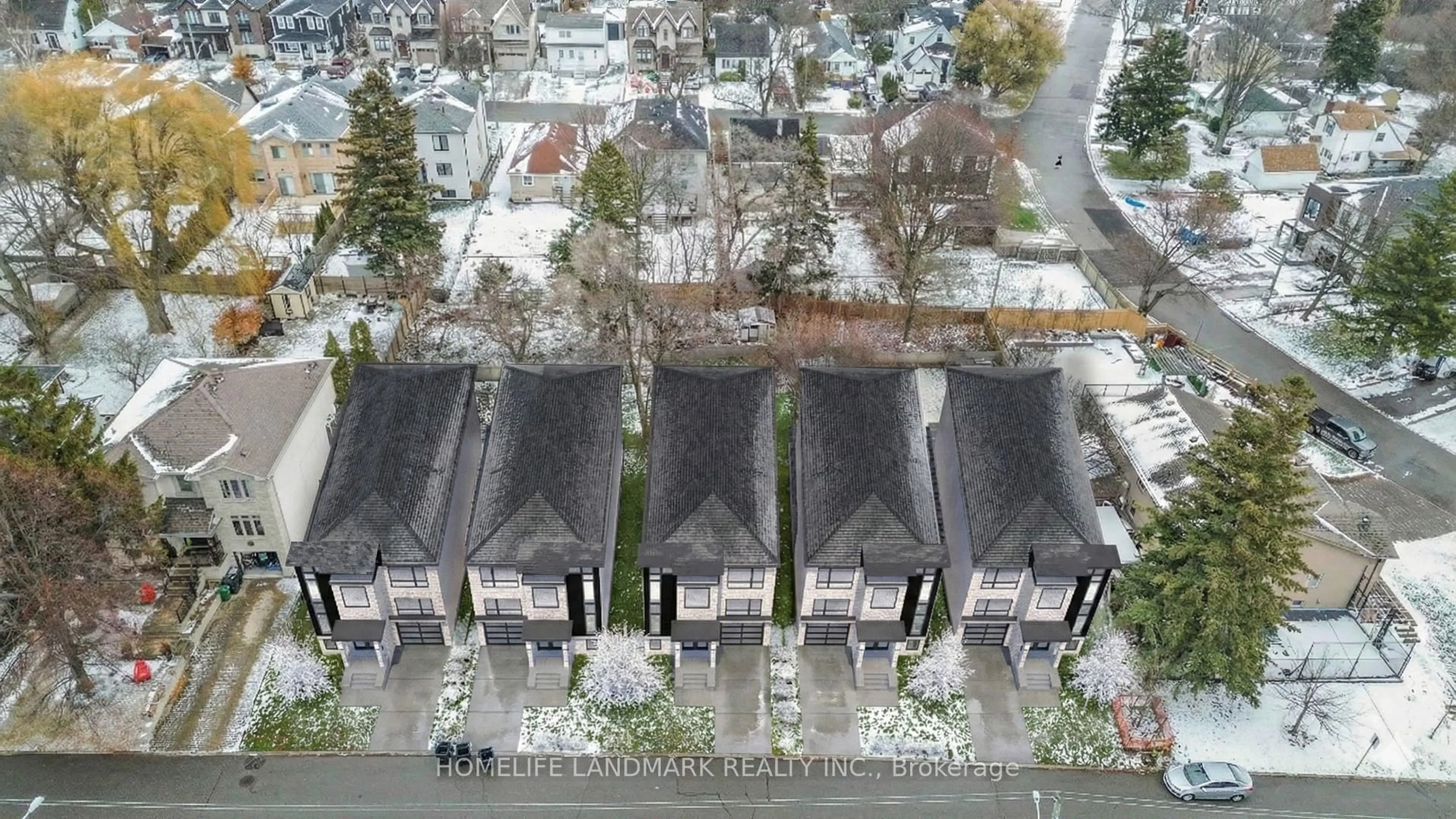 A pic from outside/outdoor area/front of a property/back of a property/a pic from drone, street for 81 Brooklawn Ave, Toronto Ontario M1M 2P7