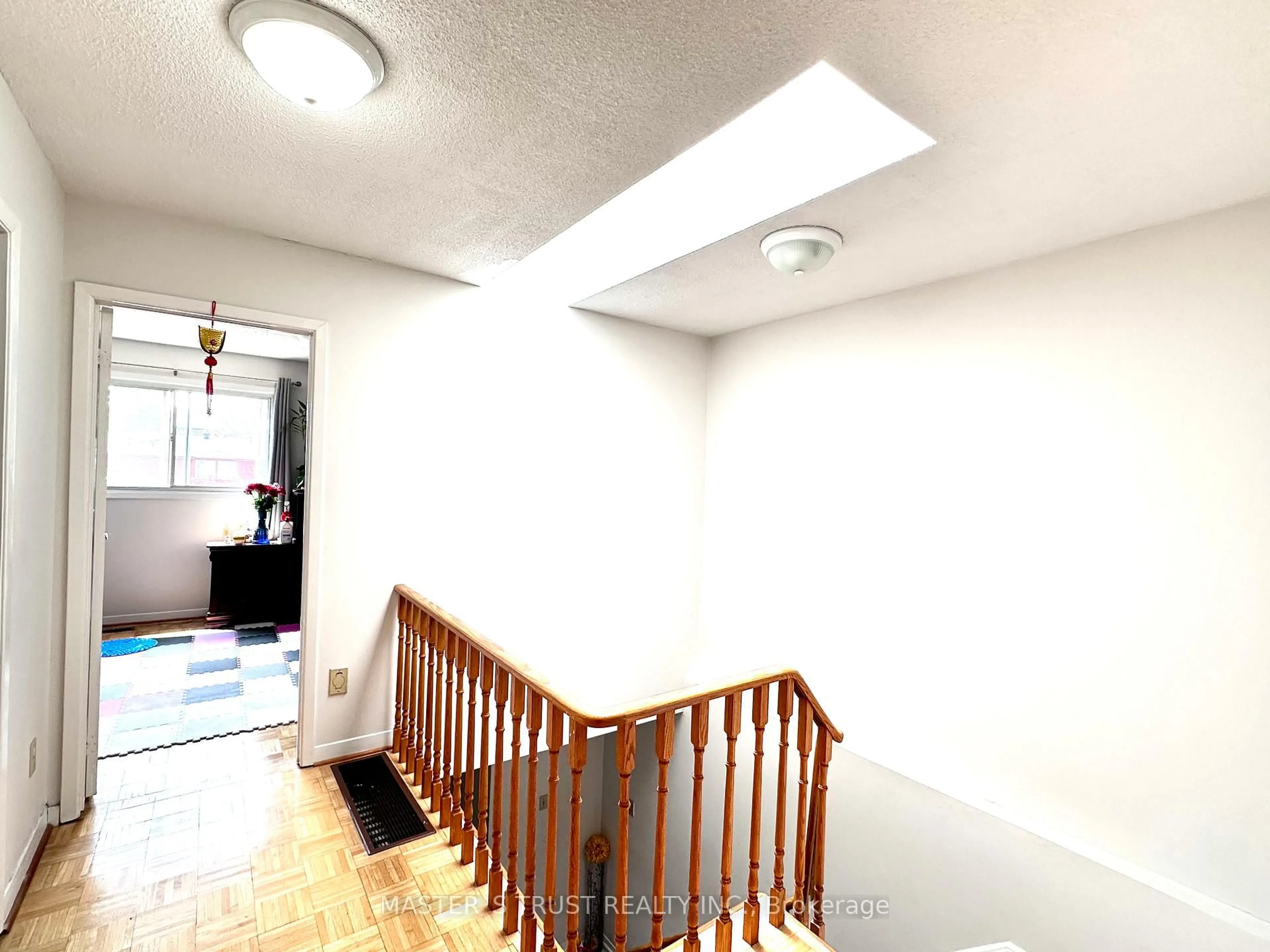 A pic of a room for 53 Montezuma Tr, Toronto Ontario M1V 1K4