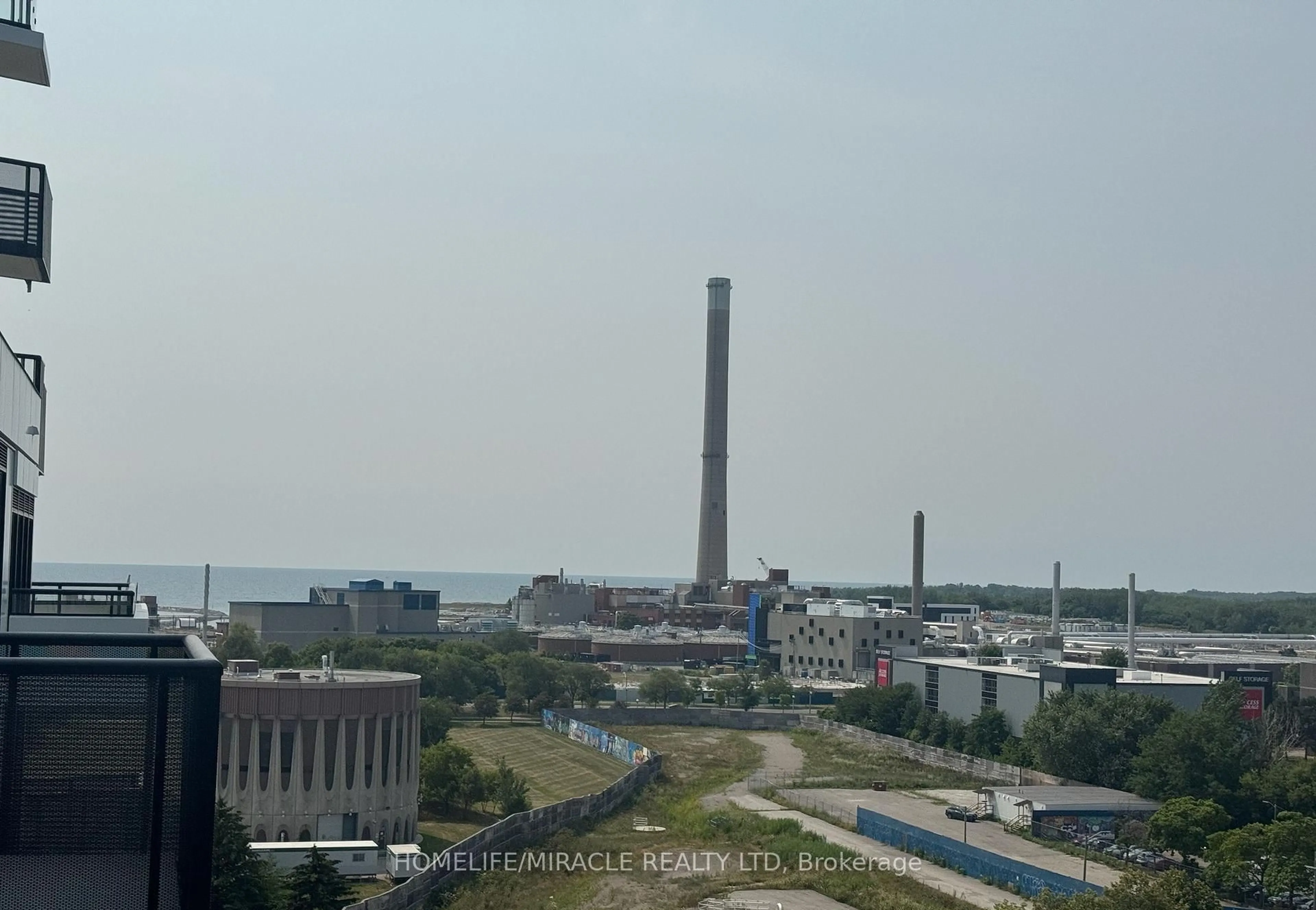 Blurry image for 1050 Eastern Ave #1012, Toronto Ontario M4L 0B7