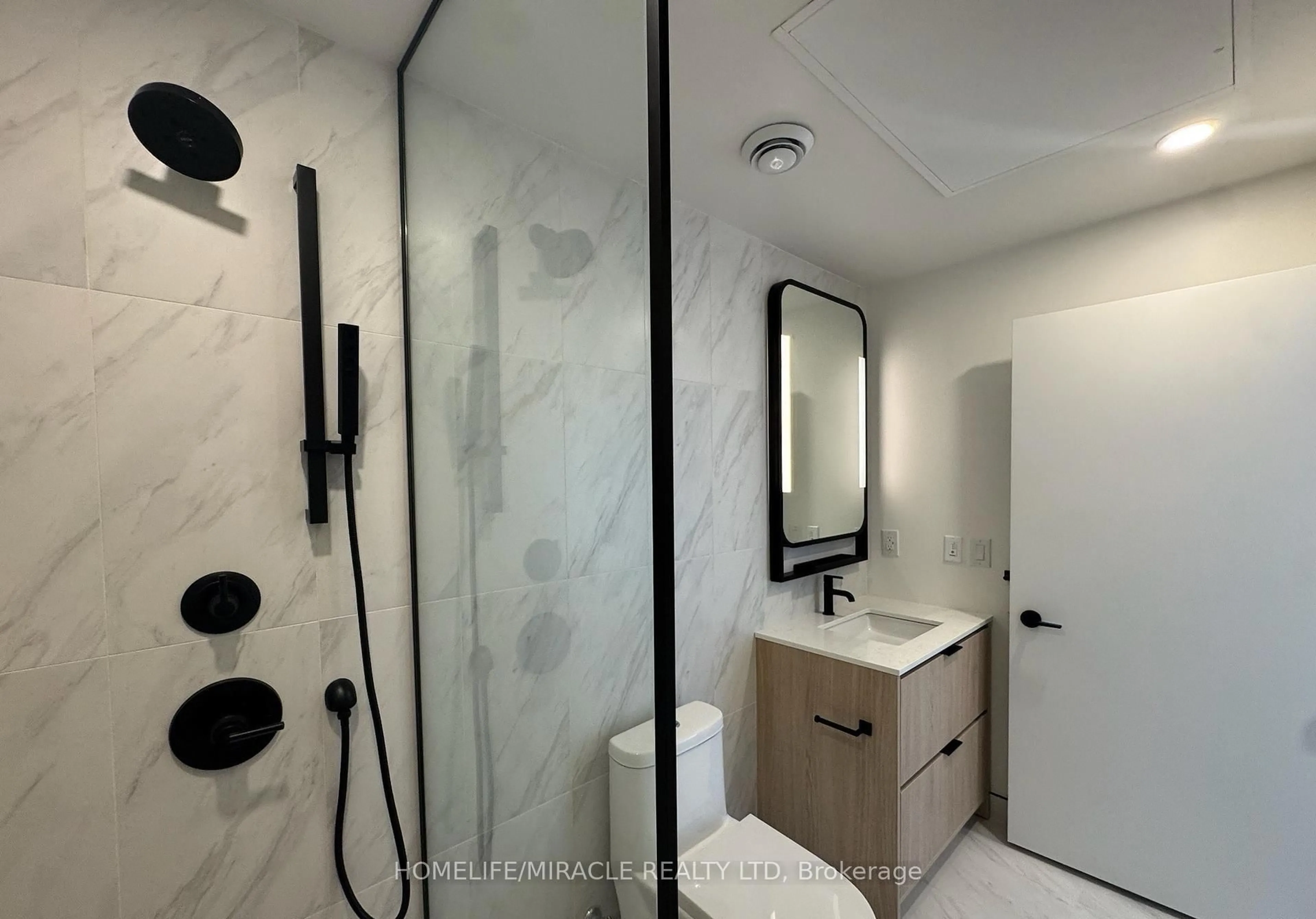 Contemporary bathroom, ceramic/tile floor for 1050 Eastern Ave #1012, Toronto Ontario M4L 0B7