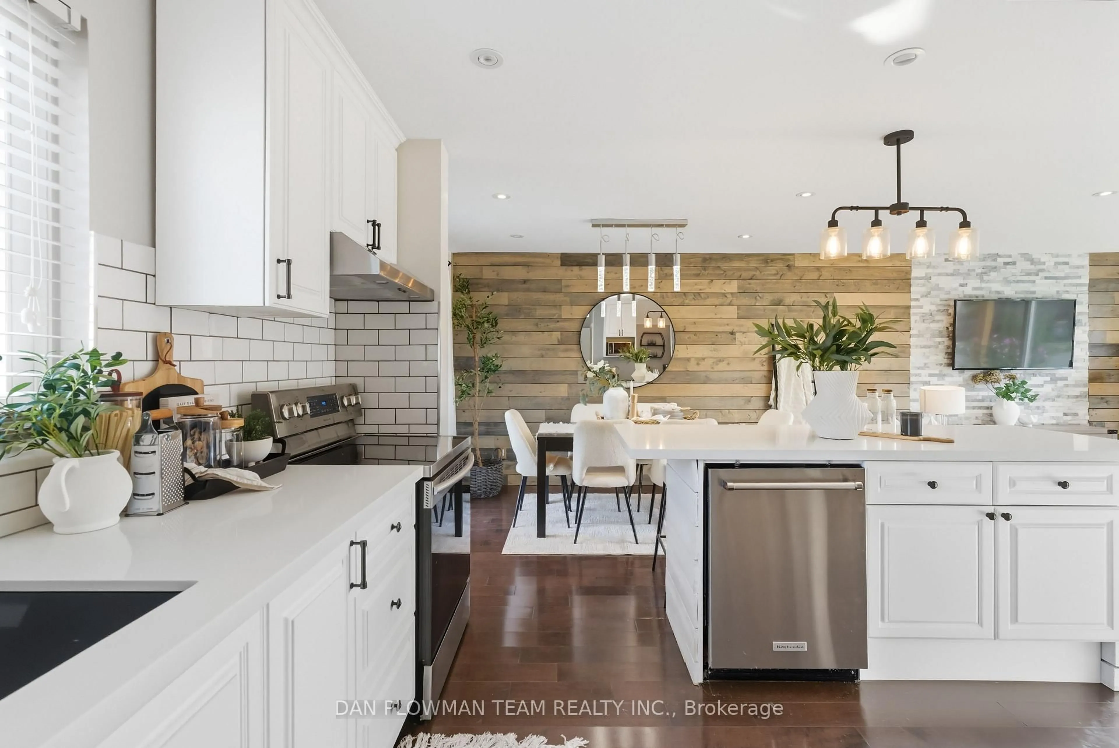 Contemporary kitchen, unknown for 22 Athenia Crt, Toronto Ontario M1E 2C1