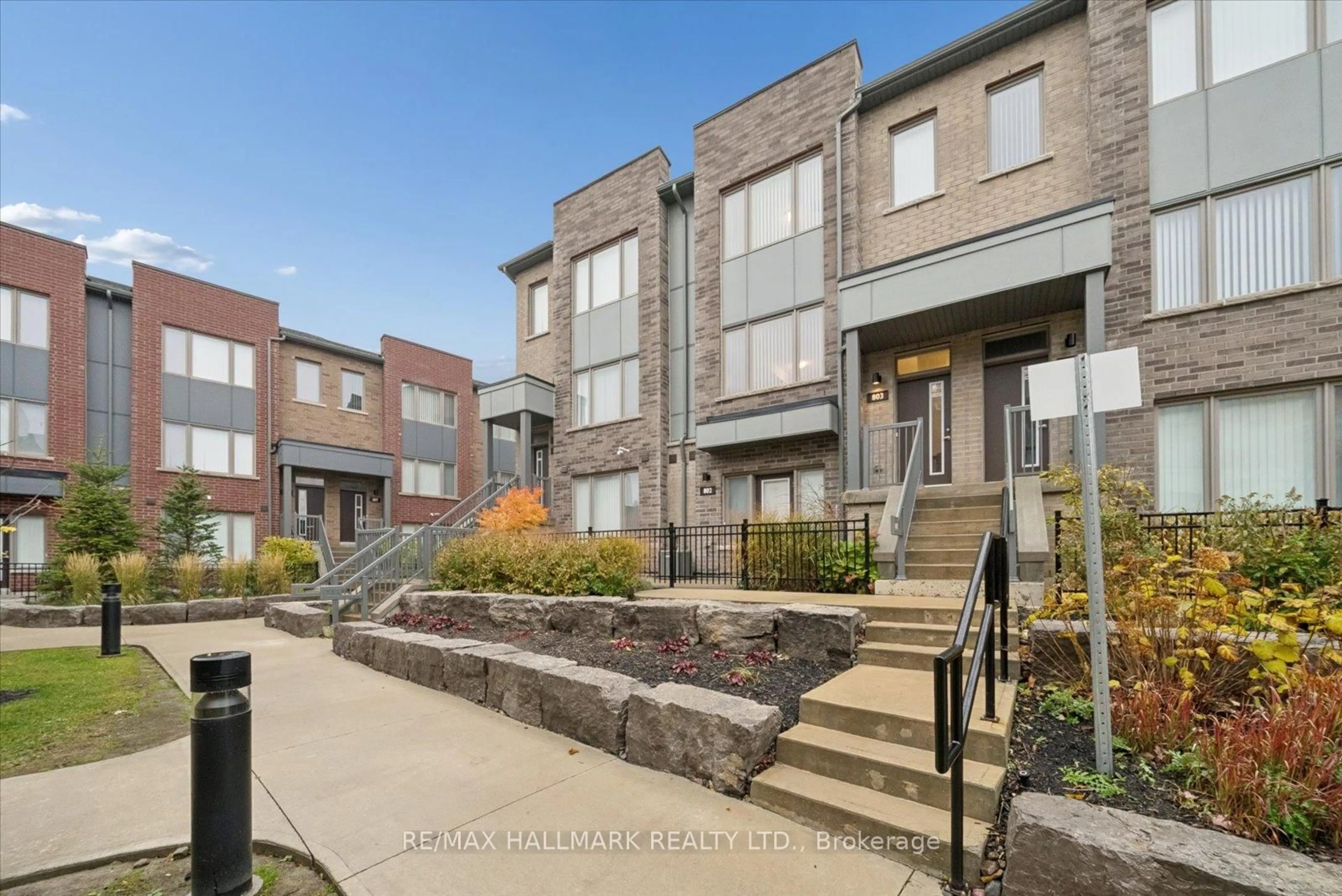 Unknown for 1525 Kingston Rd #803, Pickering Ontario L1V 0E9