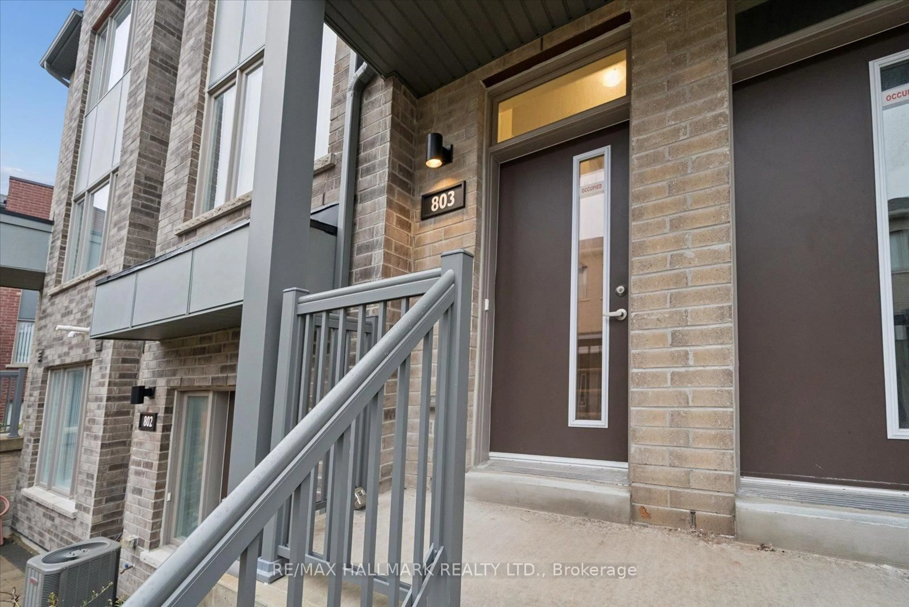 Indoor entryway for 1525 Kingston Rd #803, Pickering Ontario L1V 0E9