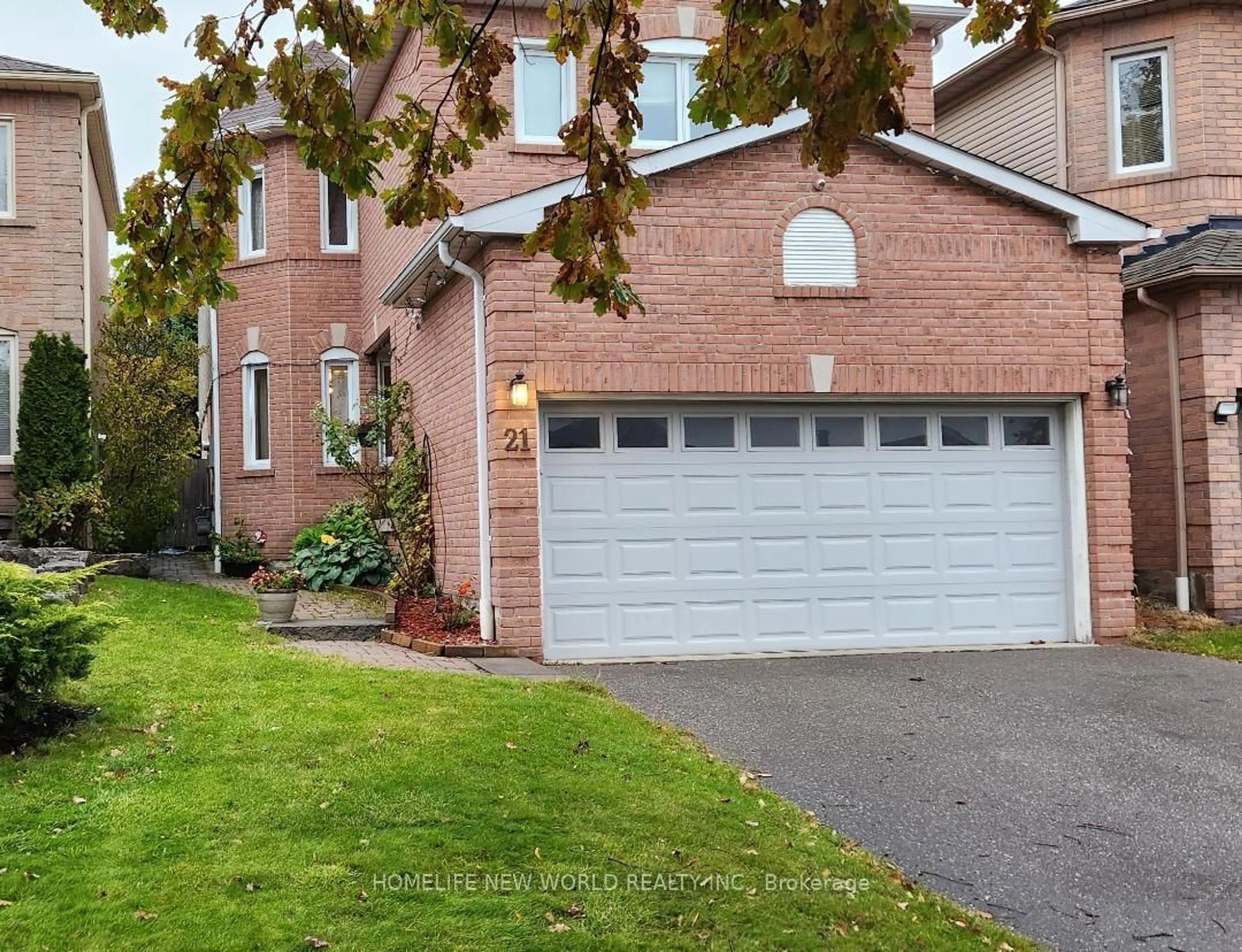 Home with brick exterior material, street for 21 Inkpen Lane, Whitby Ontario L1R 2H2