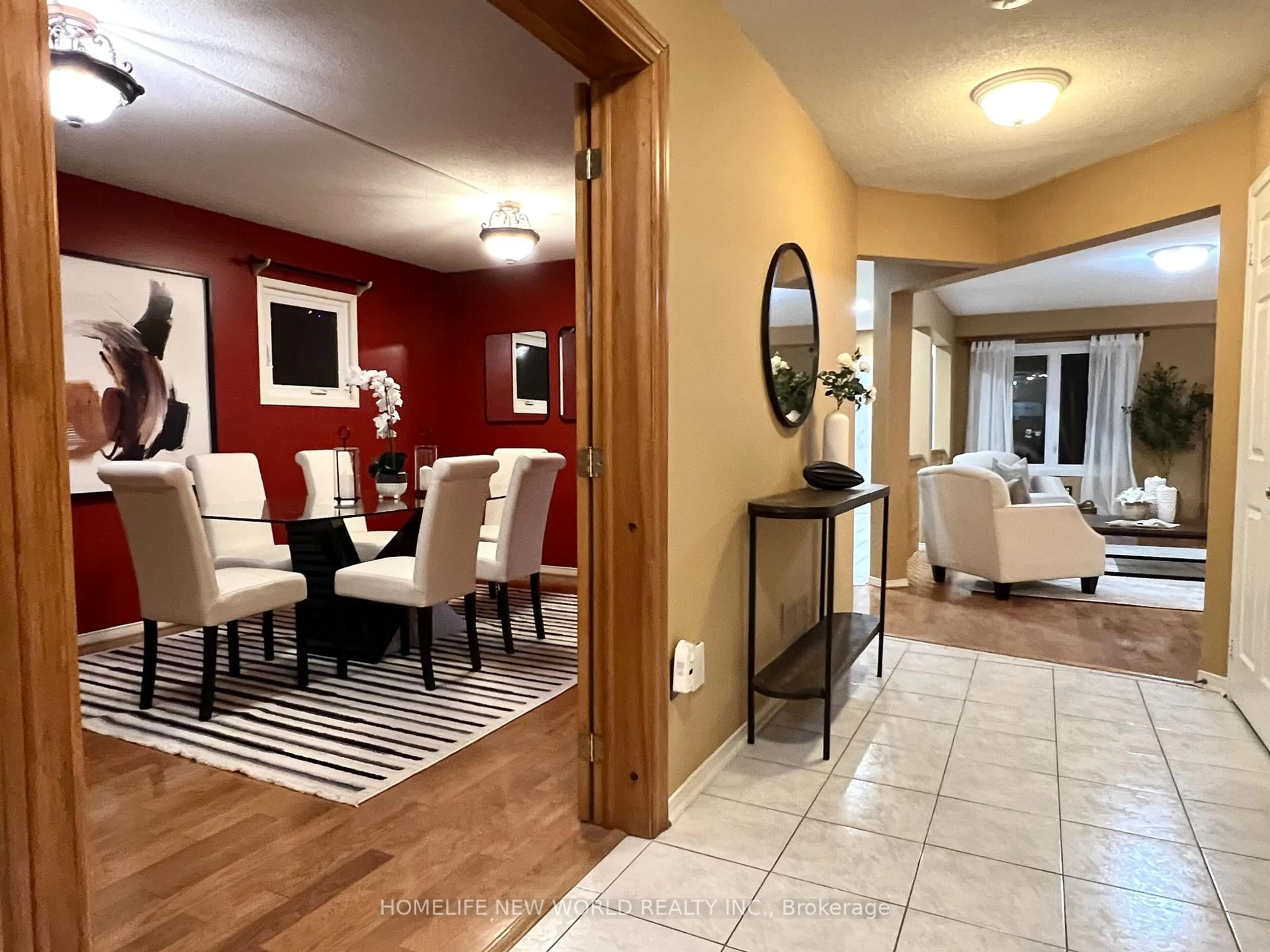 Indoor entryway for 21 Inkpen Lane, Whitby Ontario L1R 2H2