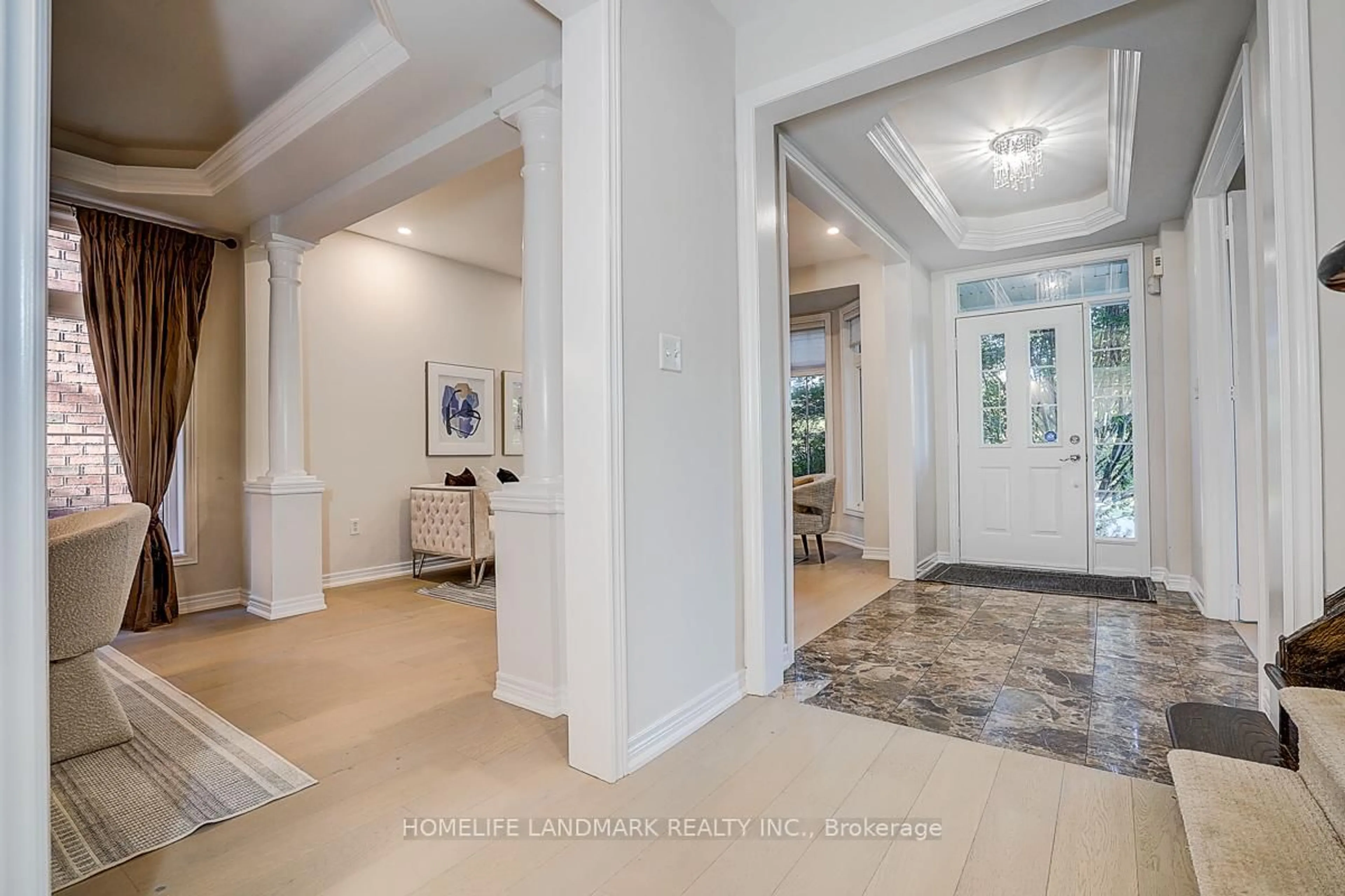 Indoor entryway for 92 Montgomery Ave, Whitby Ontario L1M 2N7