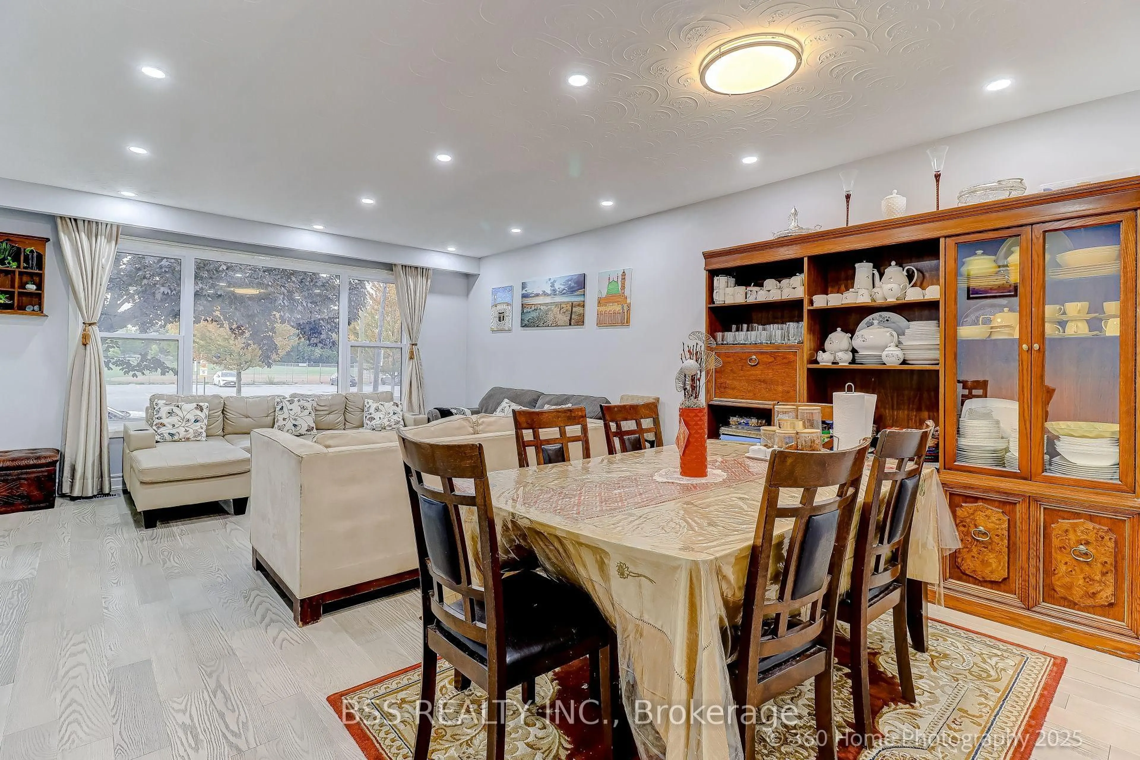 Dining room, unknown for 35 Waldock St, Toronto Ontario M1E 2E7