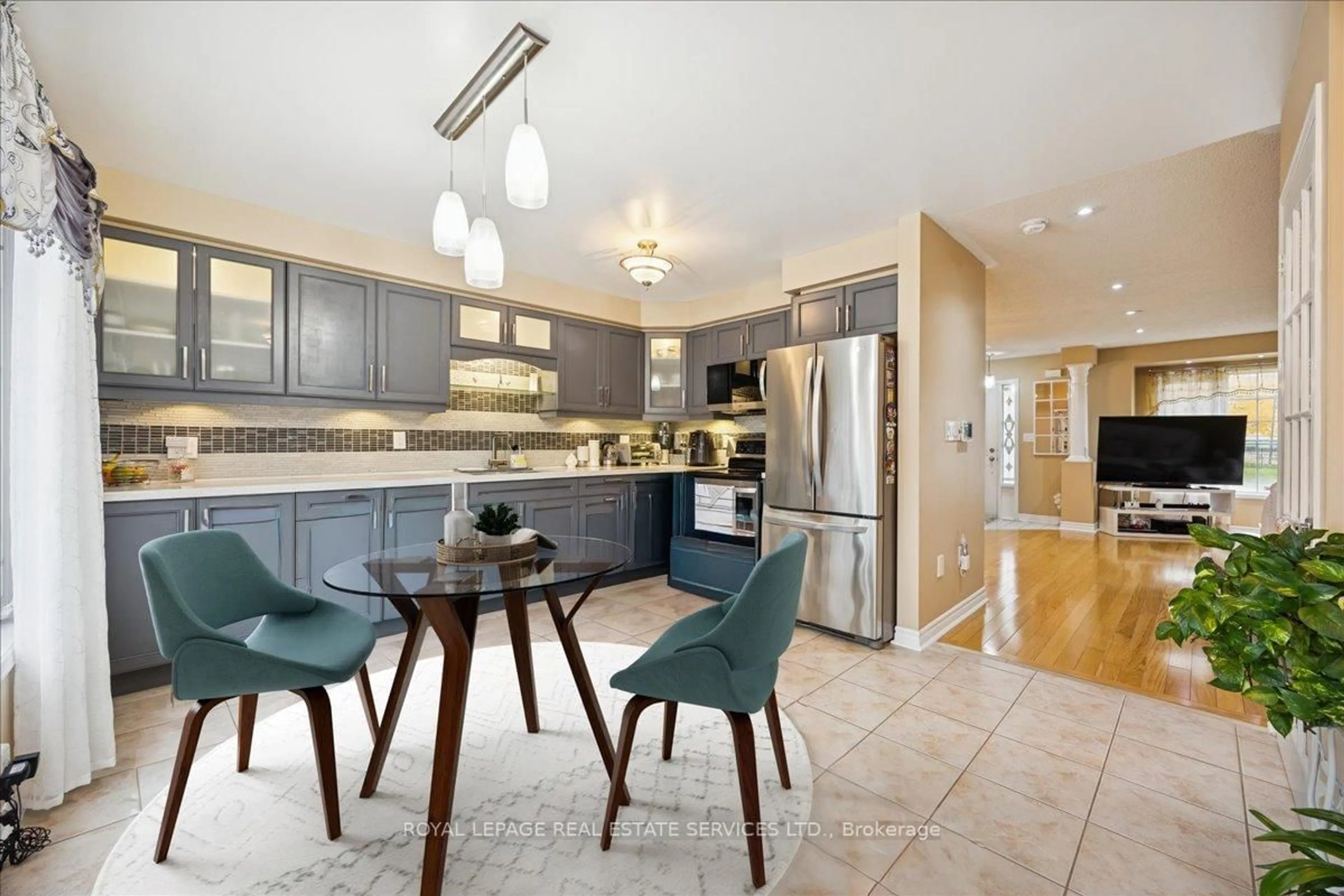 Open concept kitchen, ceramic/tile floor for 46 Georgina Gate, Toronto Ontario M1L 4T9