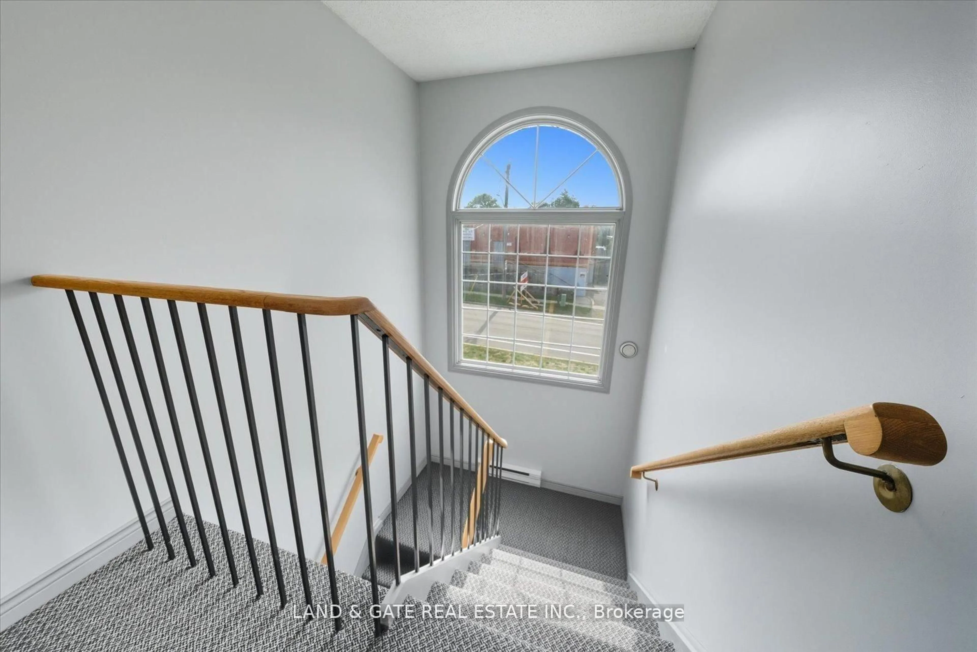 Unknown for 314 Hillside Ave, Oshawa Ontario L1J 1T5