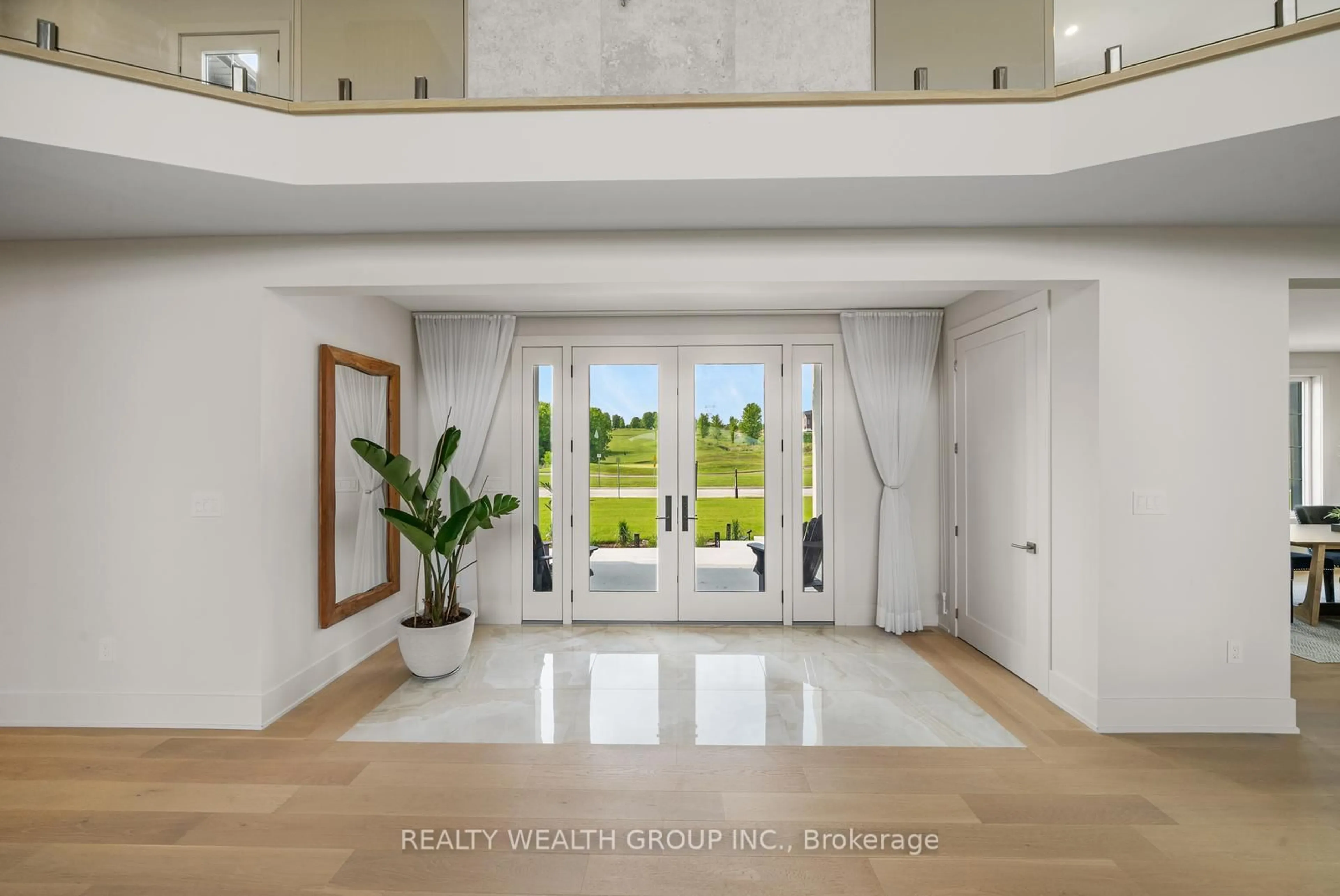 Indoor entryway for 105 Franklin Cres, Whitby Ontario L0B 1A0