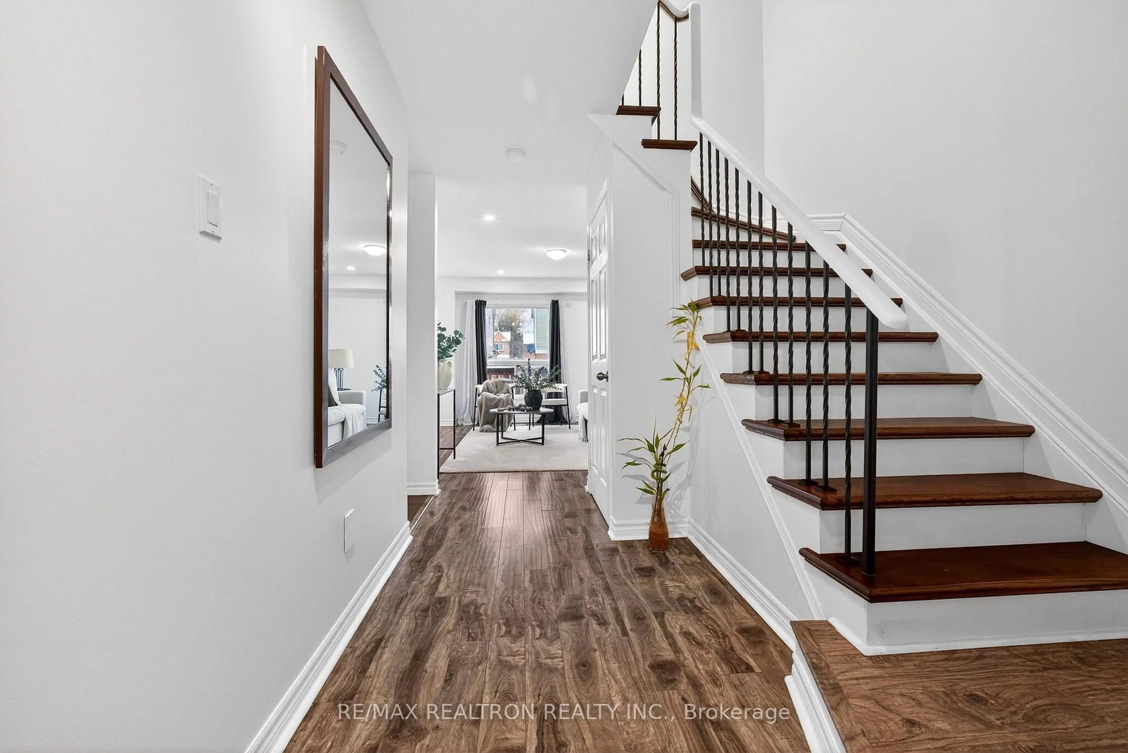 Indoor entryway for 56 Gates Cres, Ajax Ontario L1S 7E5