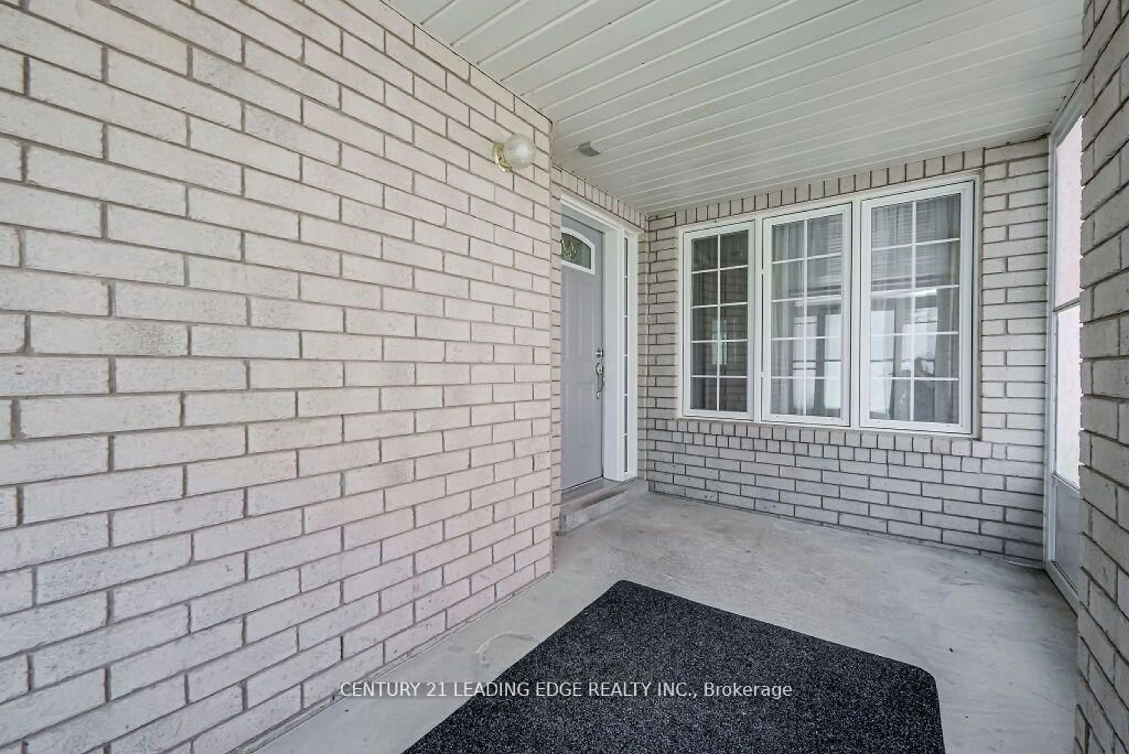 Unknown for 33 Markwood Cres, Whitby Ontario L1R 2S3