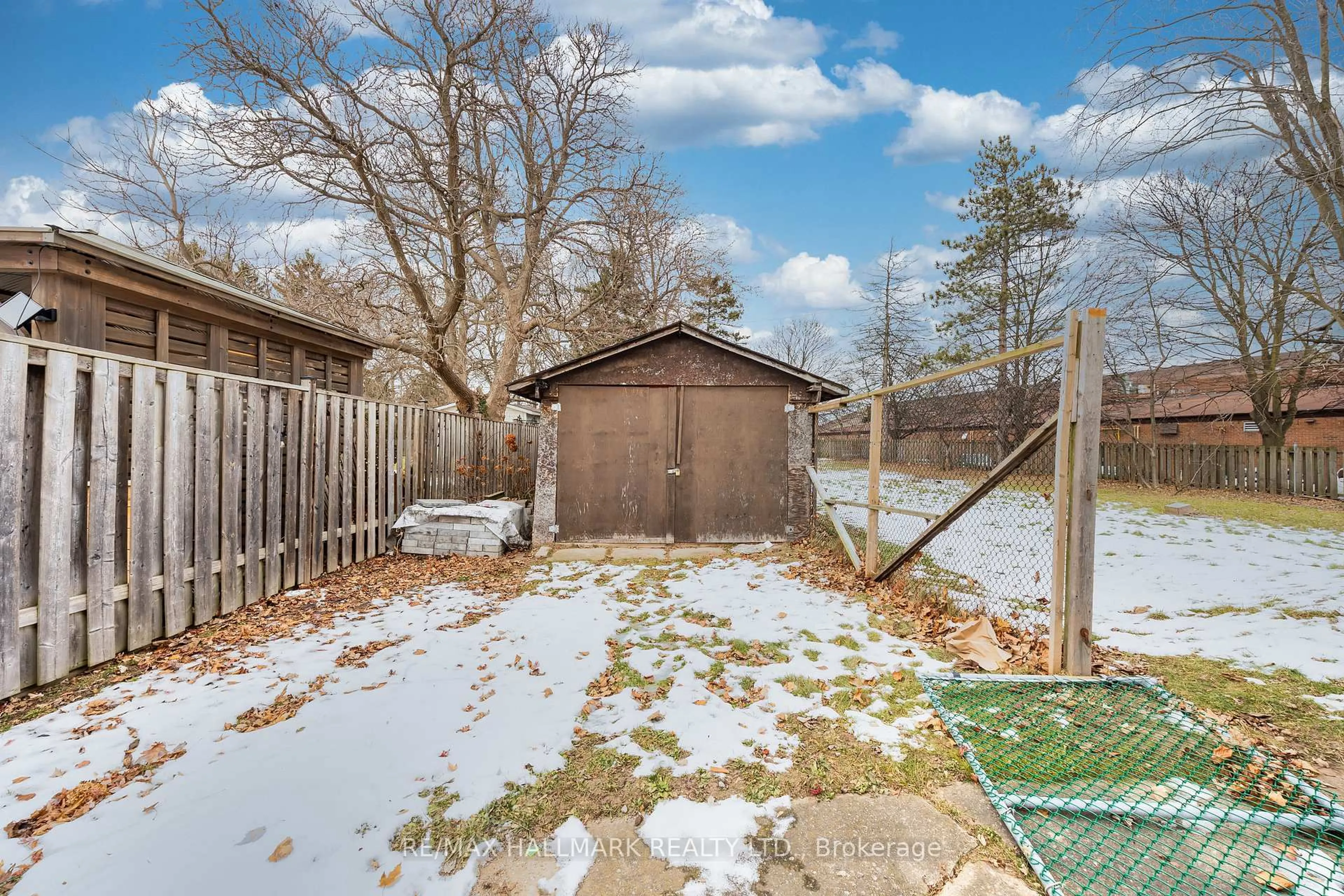 Shed for 1911 Glenview Rd, Pickering Ontario L1V 1W9