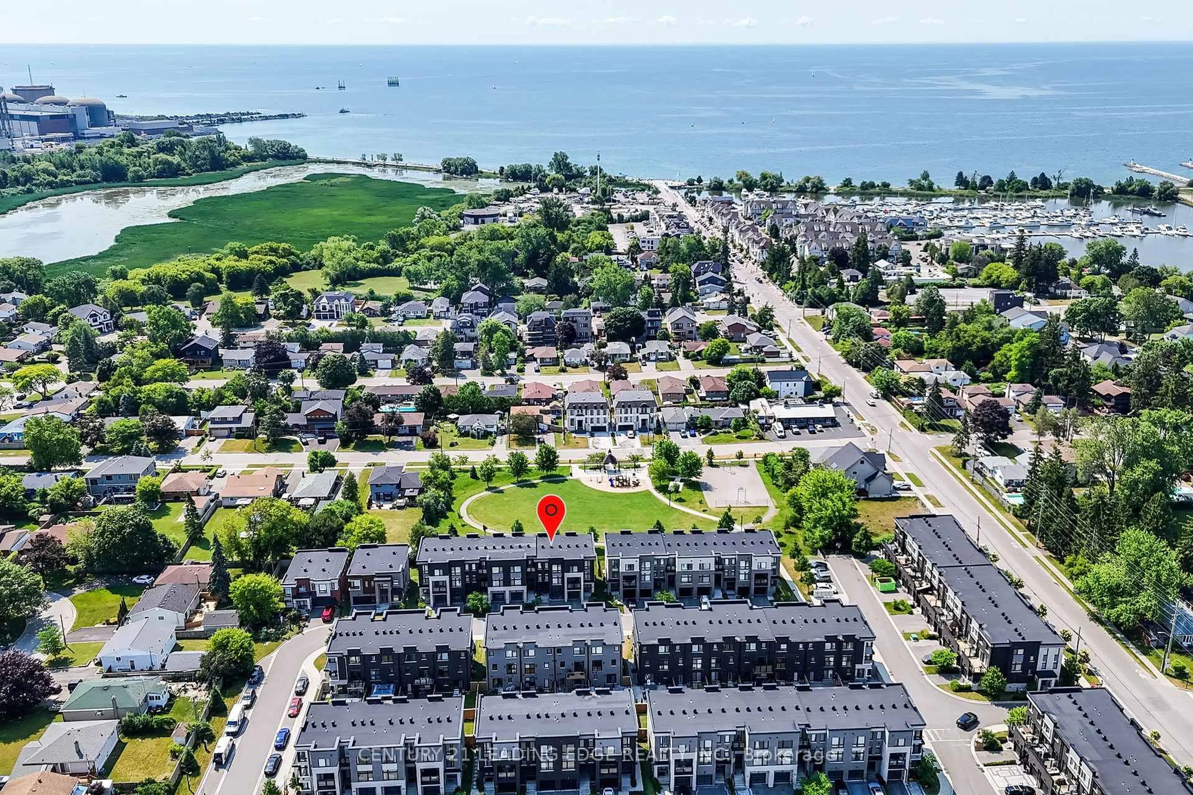 A pic from outside/outdoor area/front of a property/back of a property/a pic from drone, water/lake/river/ocean view for 1362 Gull Crossing, Pickering Ontario L1W 0B7