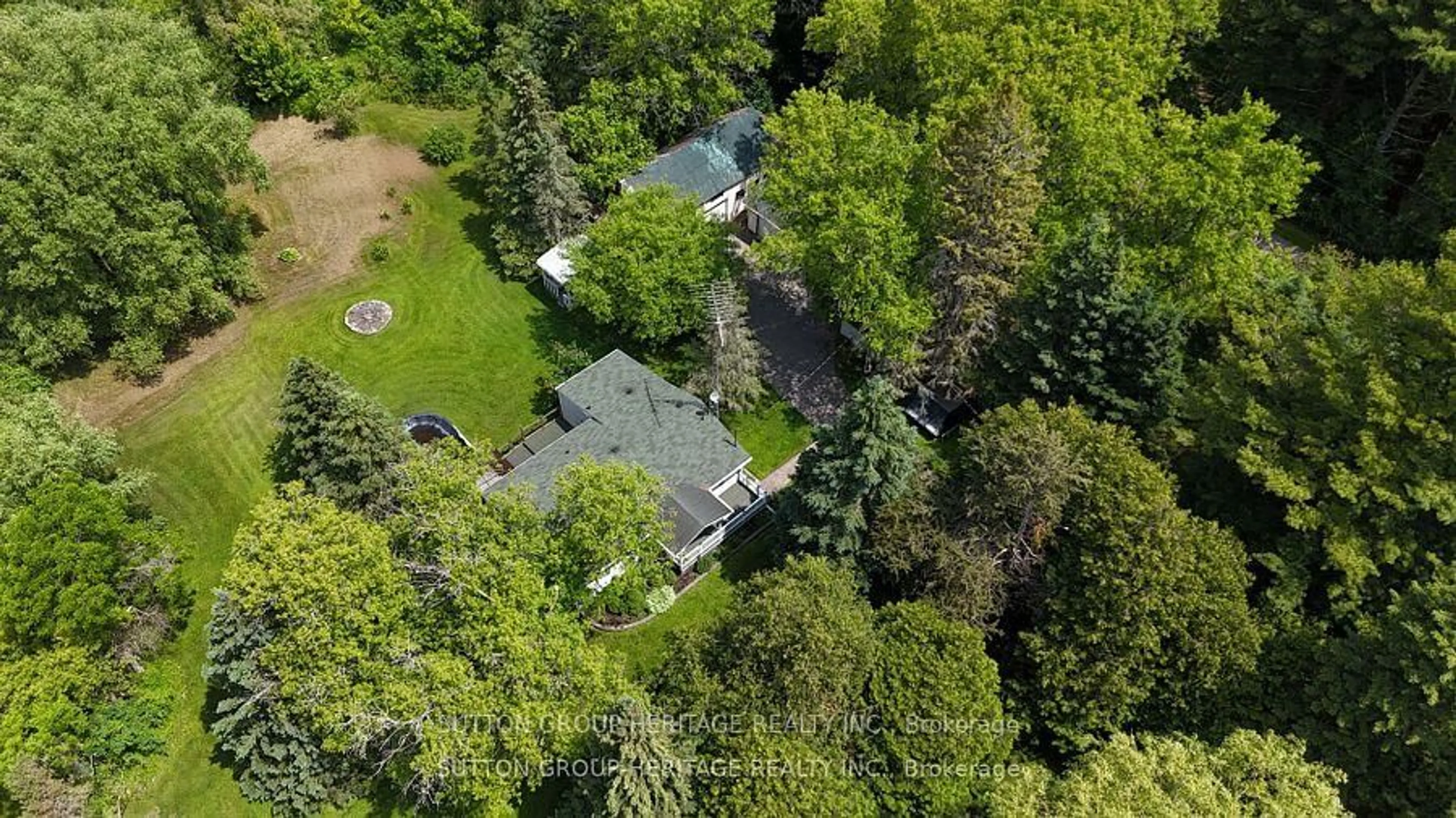 A pic from outside/outdoor area/front of a property/back of a property/a pic from drone, street for 3652 Concession 4 Rd, Clarington Ontario L0B 1M0