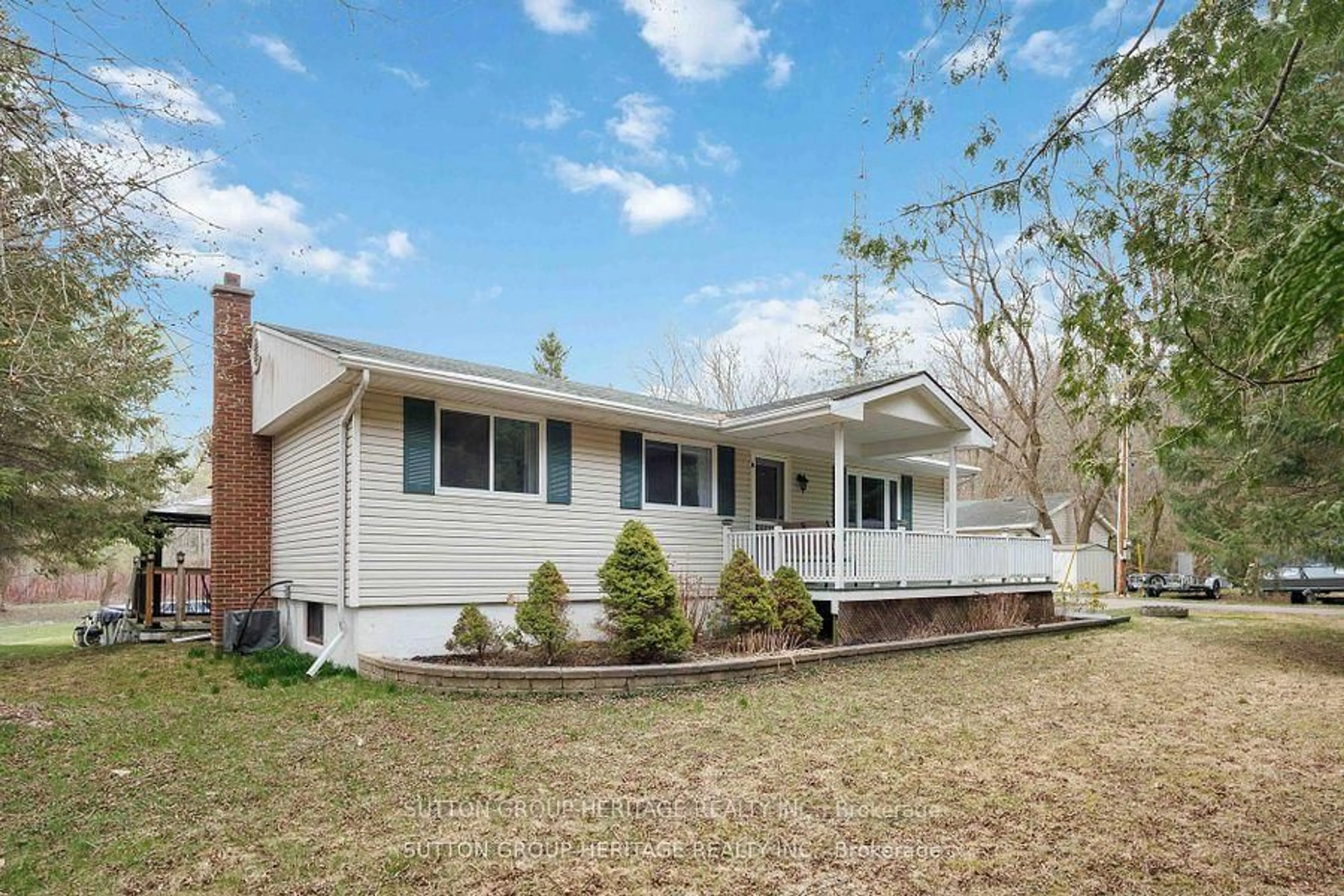 Home with vinyl exterior material, street for 3652 Concession 4 Rd, Clarington Ontario L0B 1M0