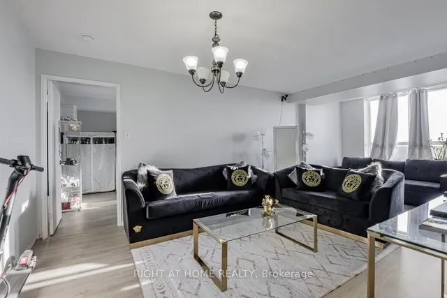 330 McCowan Rd #1114, Toronto 5