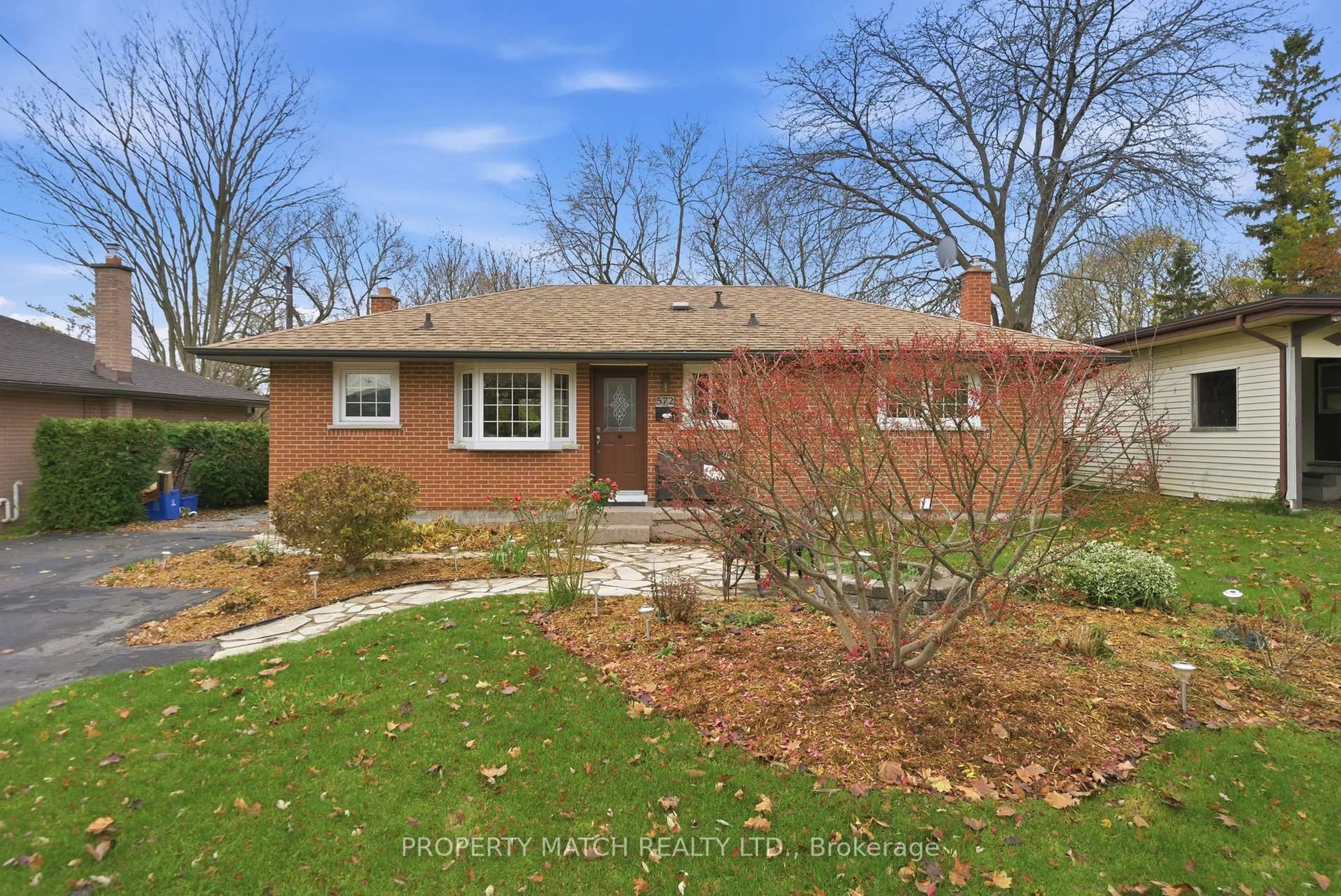 Home with brick exterior material, street for 572 Wychwood St, Oshawa Ontario L1G 2T3