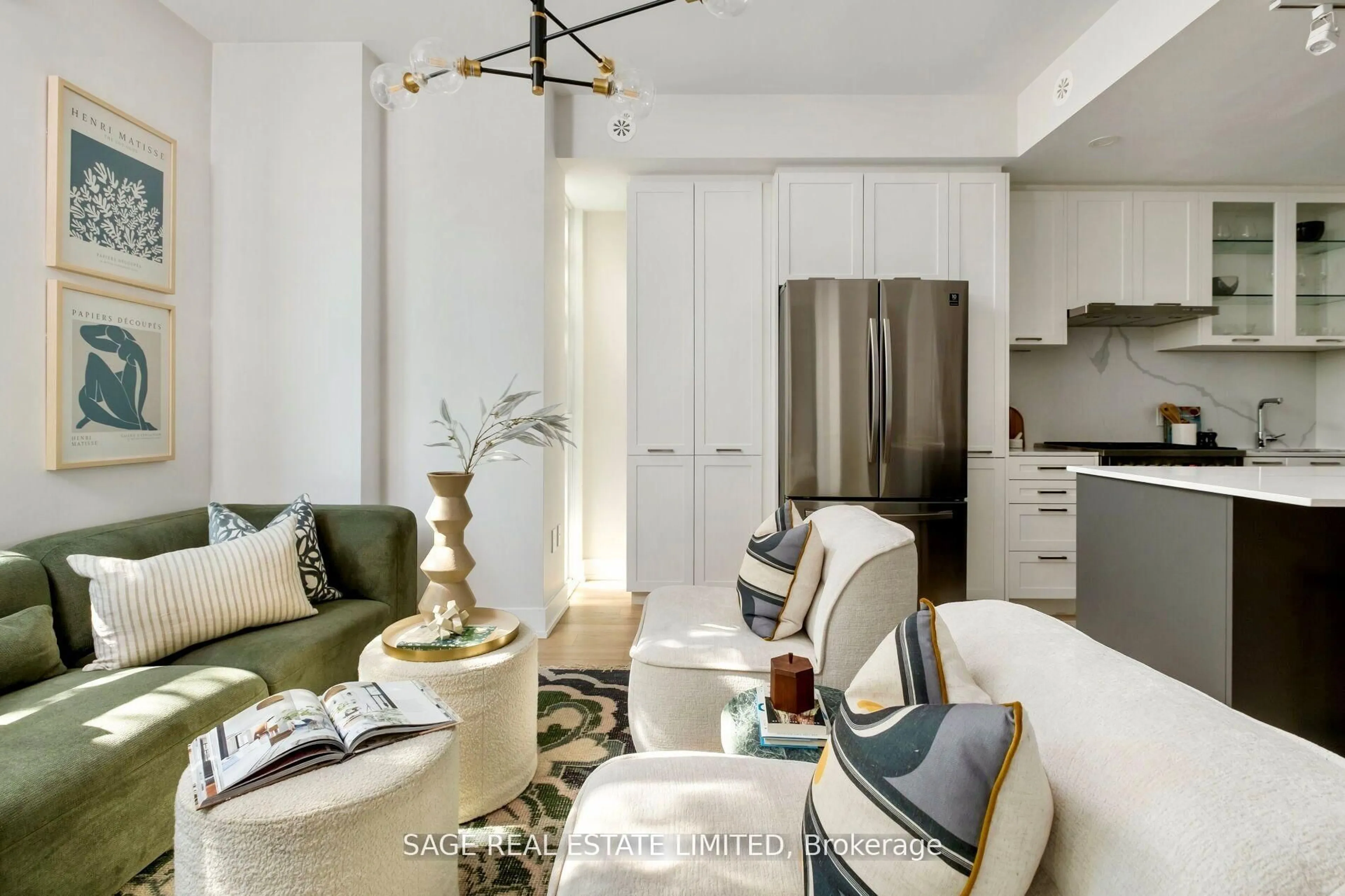 Open concept kitchen, ceramic/tile floor for 1331 Queen St #Th01, Toronto Ontario M4L 0B1