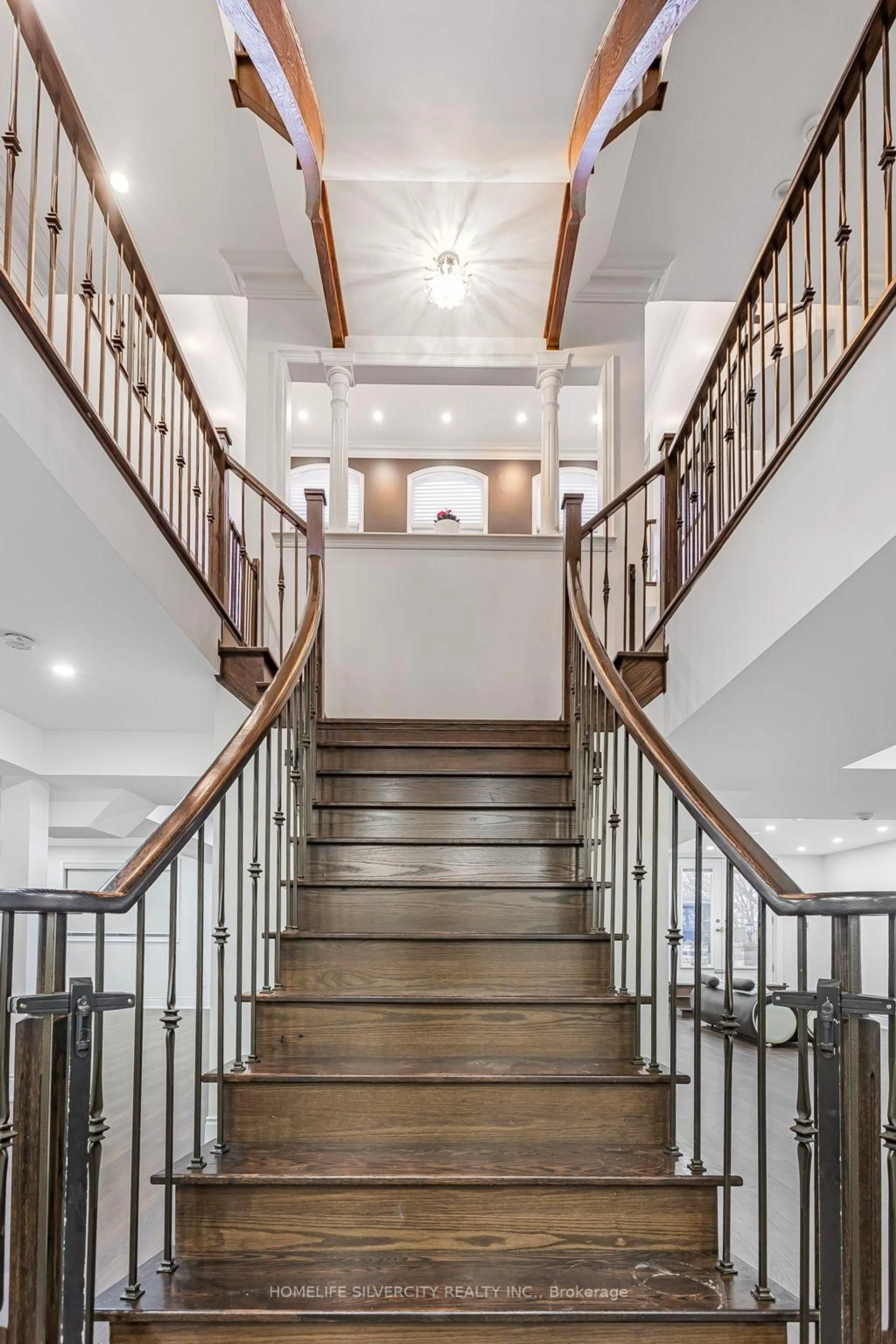 Unknown for 492 Rougemount Dr, Pickering Ontario L1W 2B9