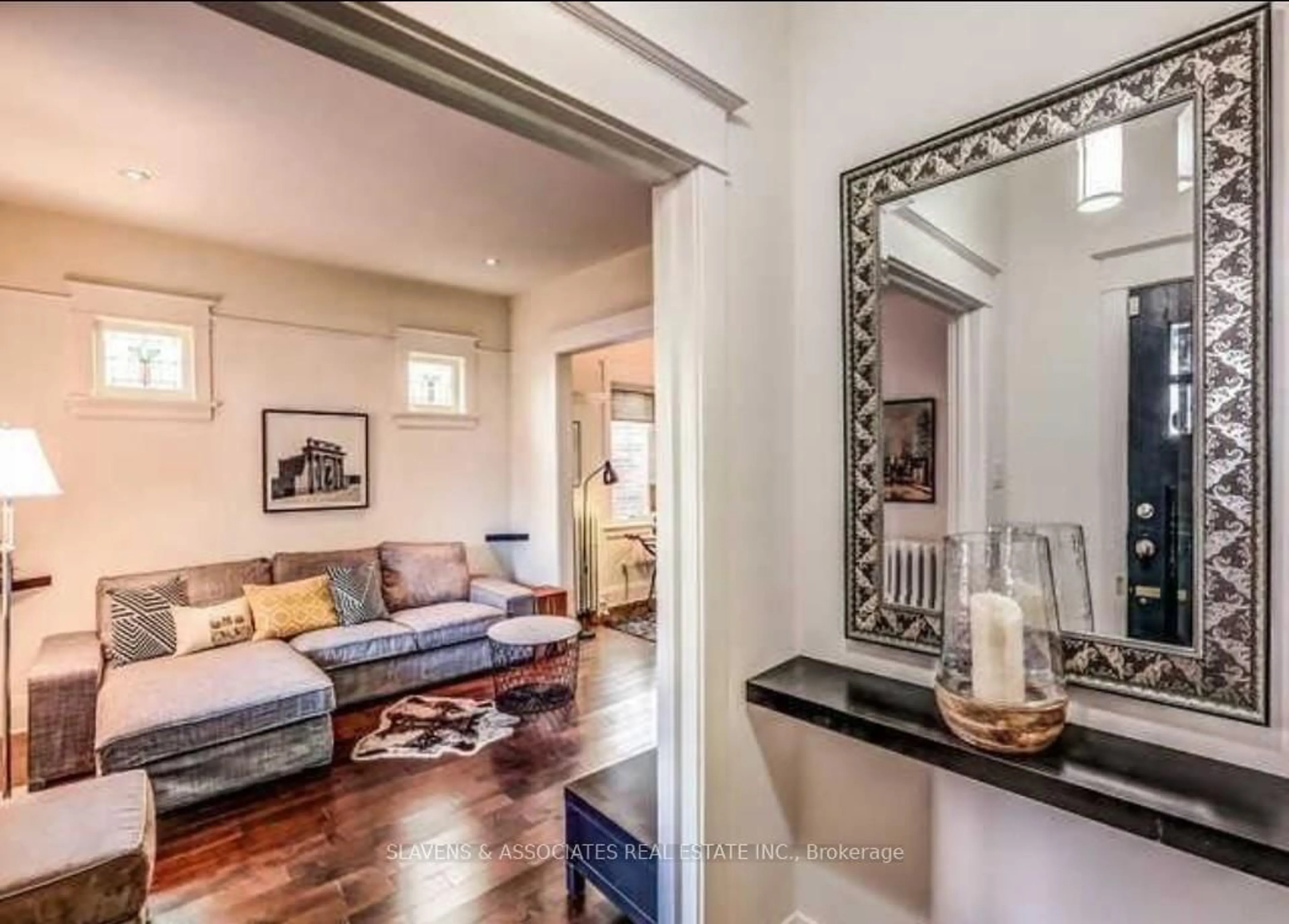 Indoor entryway for 13 Sutherland Ave, Toronto Ontario M4C 1R8