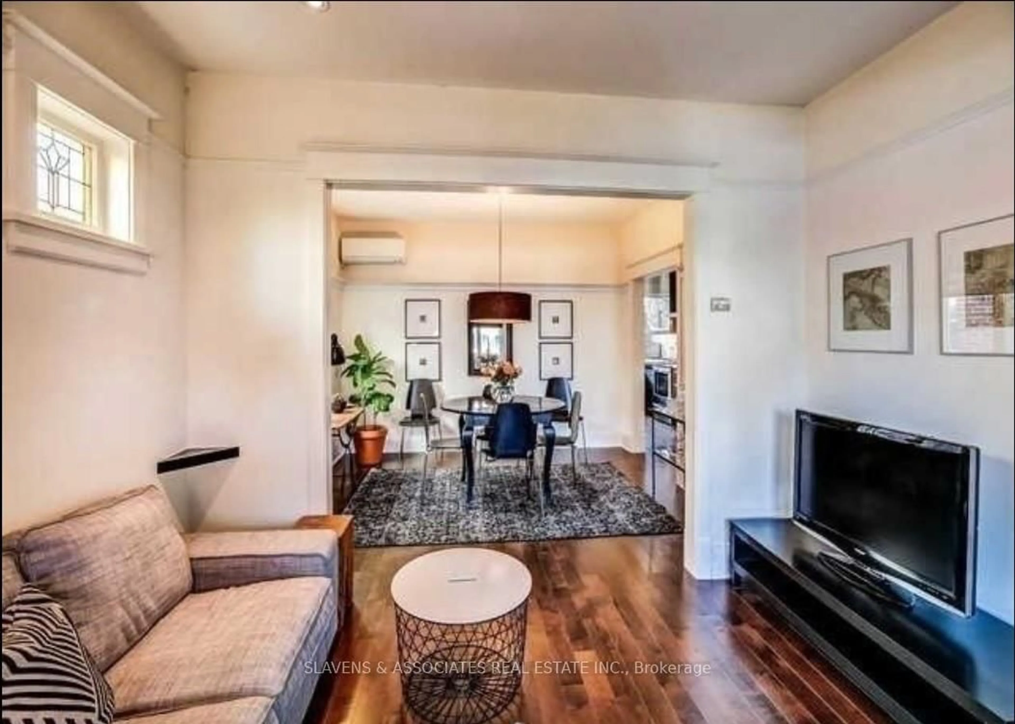 Living room with furniture, unknown for 13 Sutherland Ave, Toronto Ontario M4C 1R8