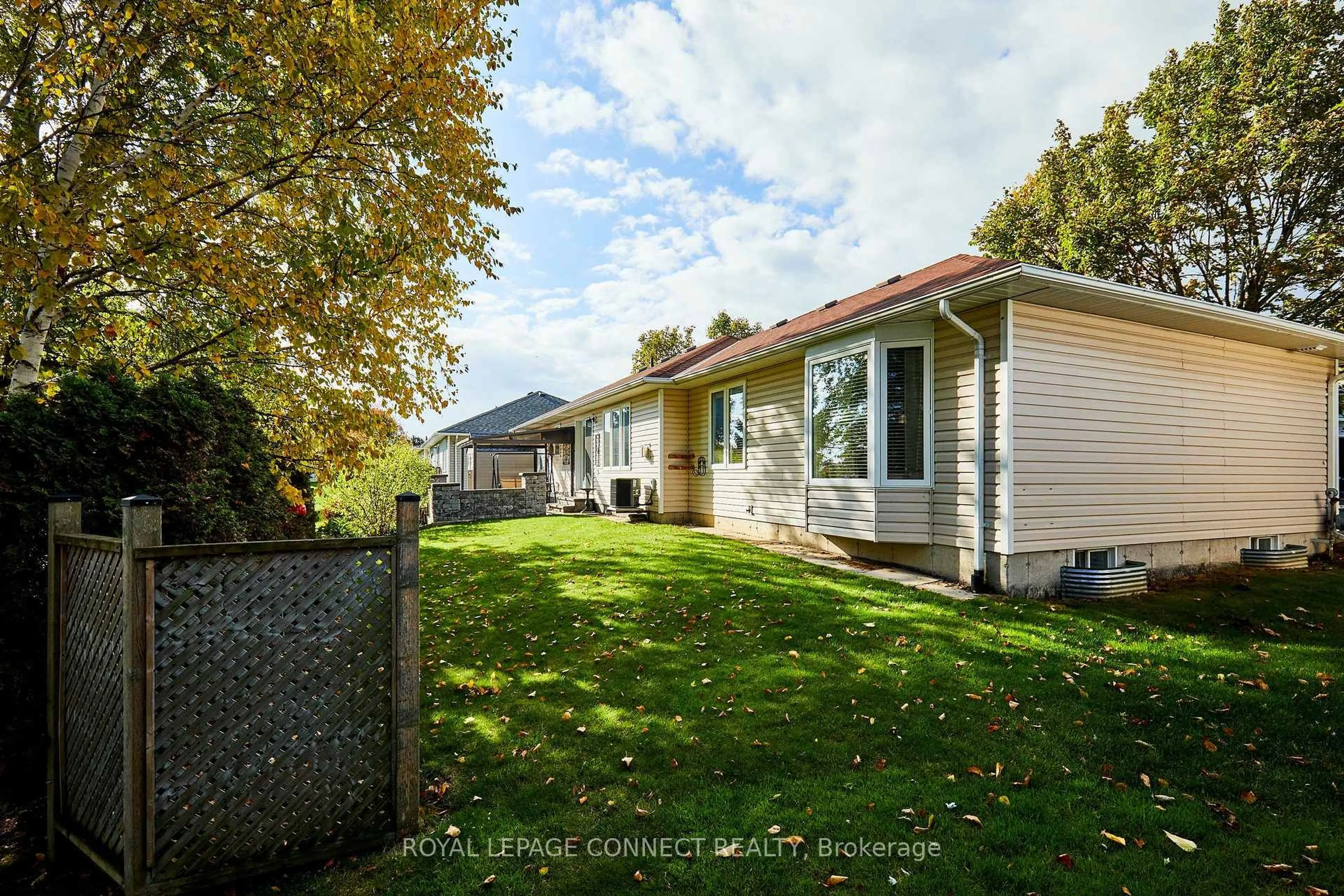 A pic from outside/outdoor area/front of a property/back of a property/a pic from drone, street for 91A Wilmot Tr, Clarington Ontario L1B 1B8