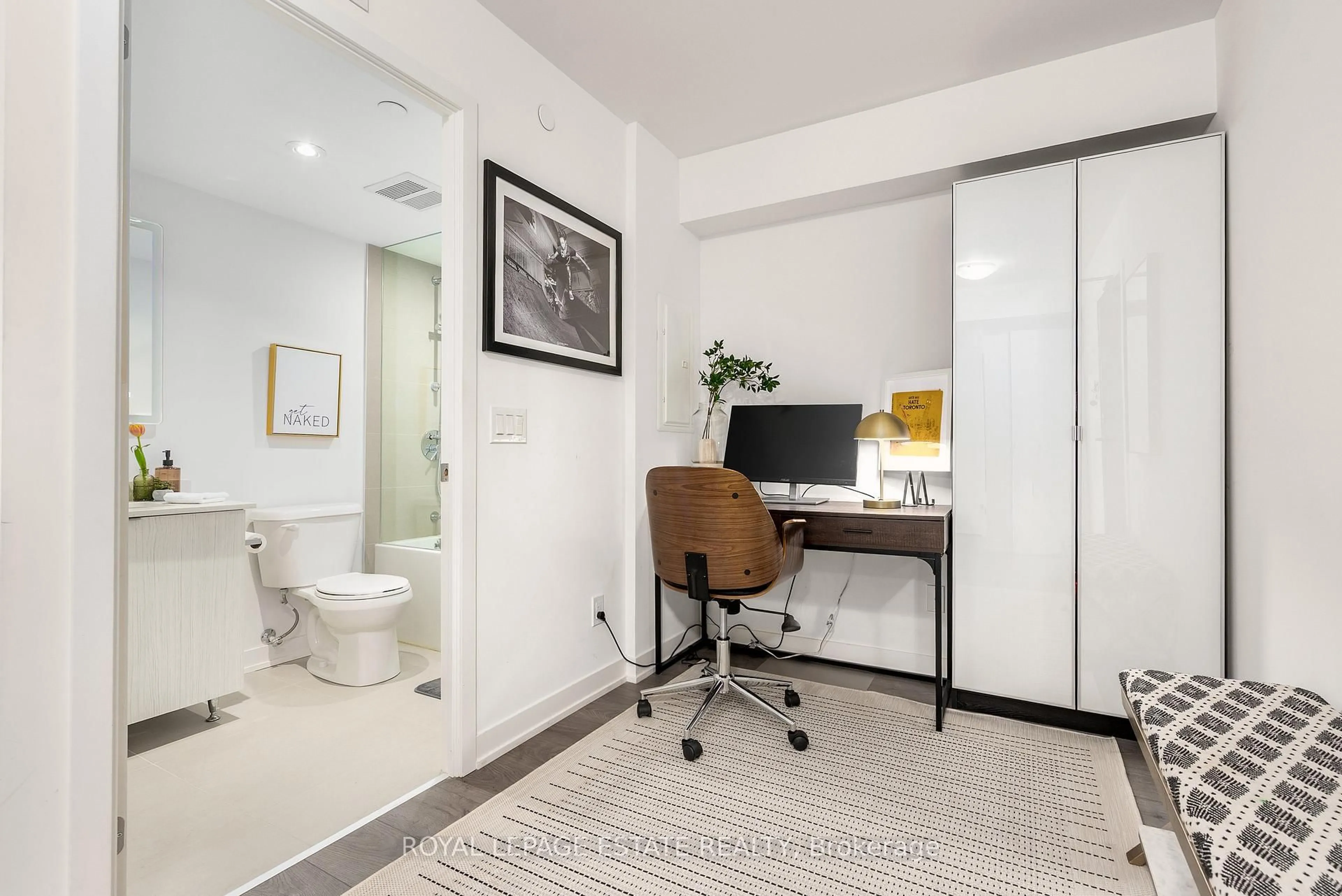 Standard bathroom, unknown for 1401 O'Connor Dr #317, Toronto Ontario M4B 2V5