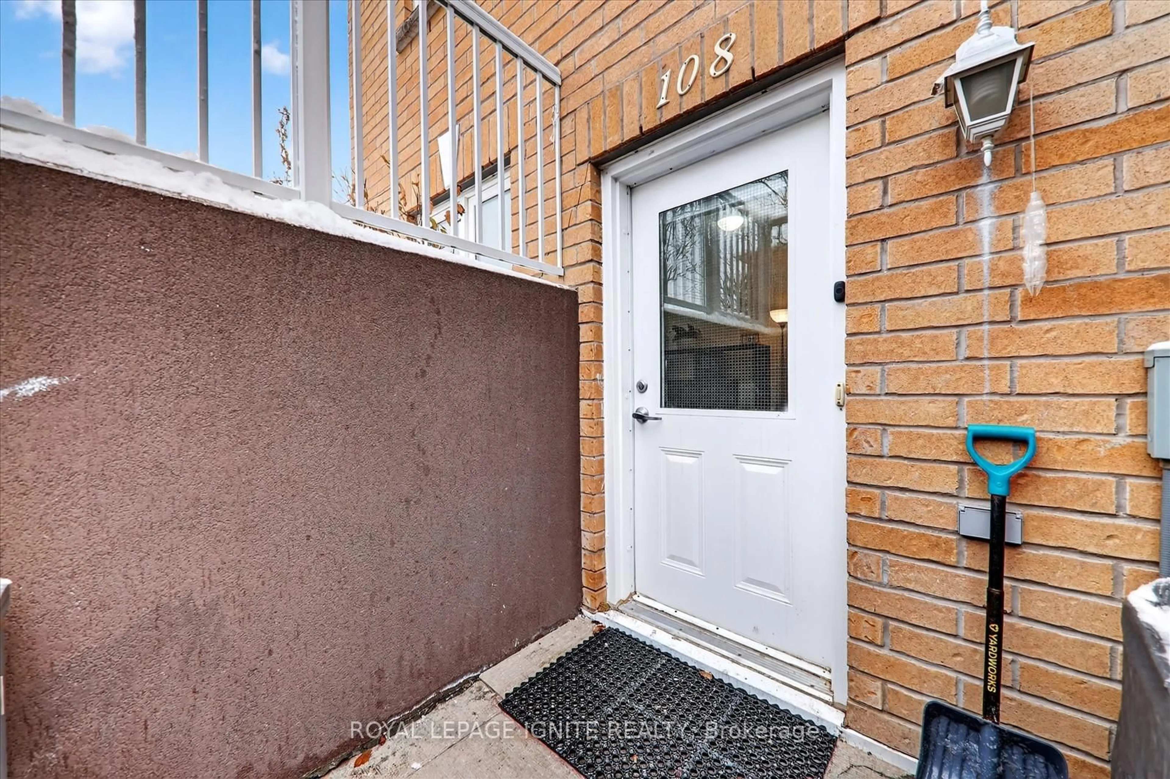 Indoor entryway for 1775 MARKHAM Rd #108, Toronto Ontario M1B 2Z7