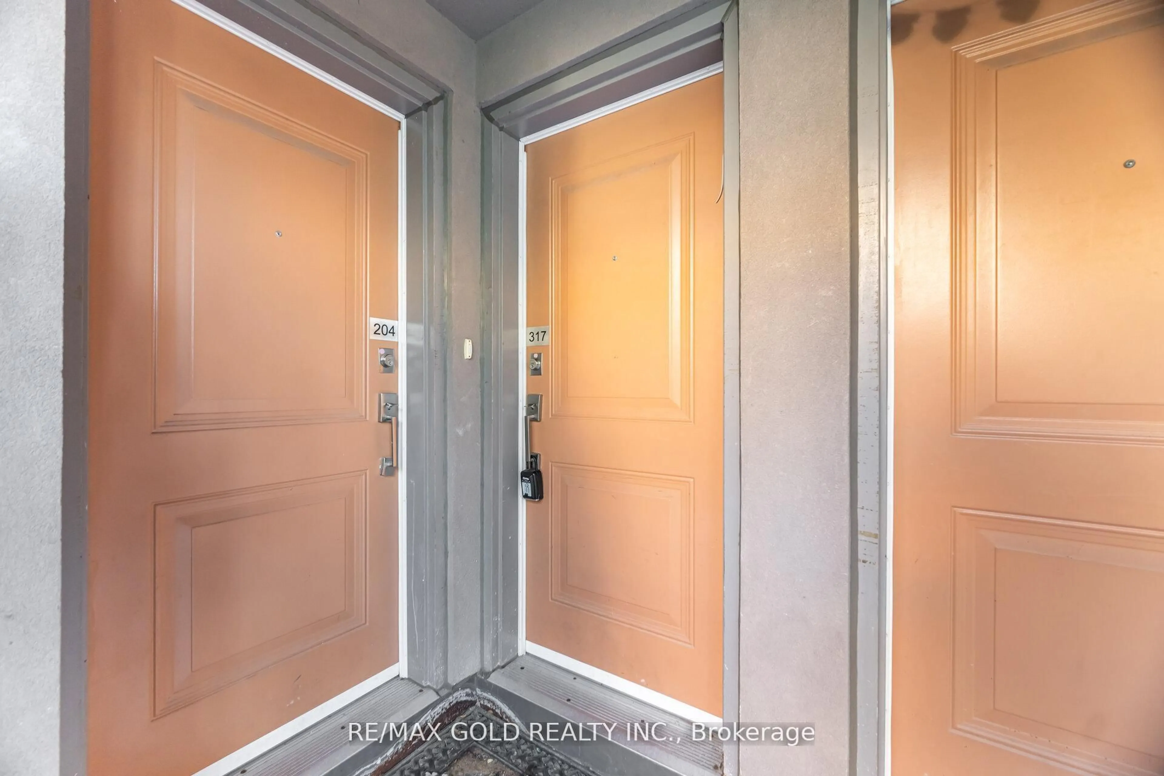 Indoor entryway for 80 Orchid Pl #317, Toronto Ontario M1B 0C5