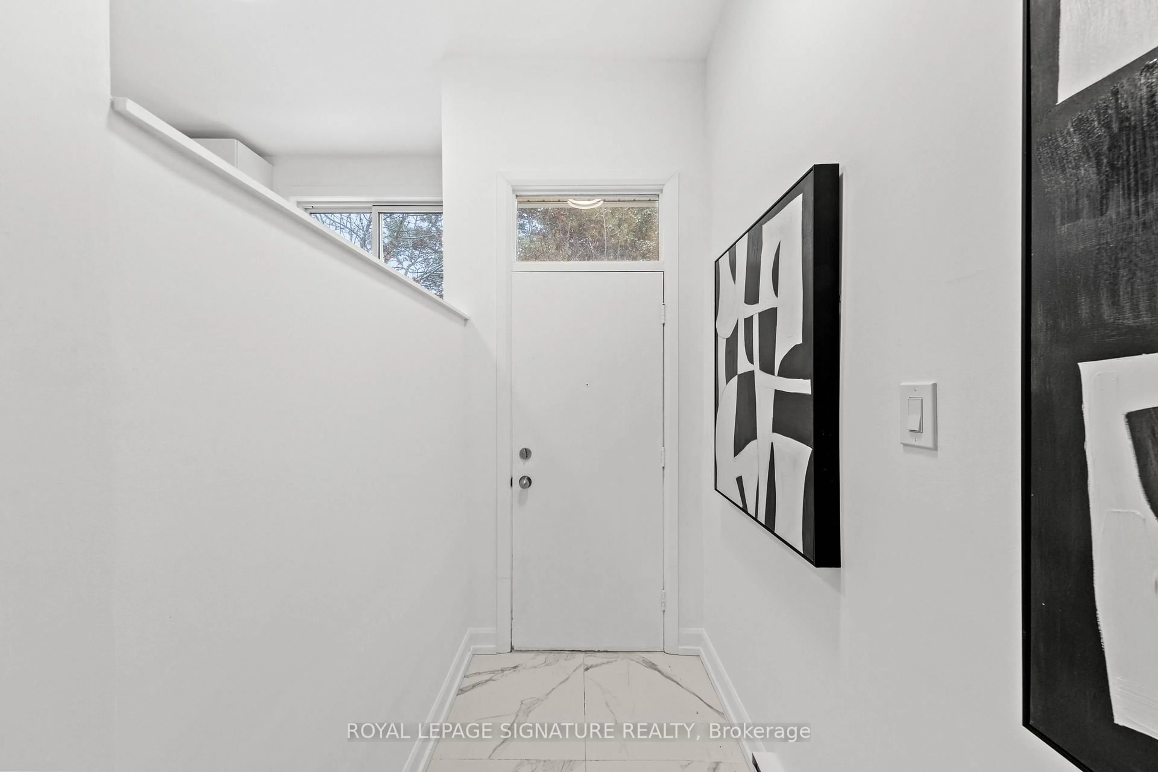 Indoor entryway for 1915 Denmar Rd #175, Pickering Ontario L1V 3E1