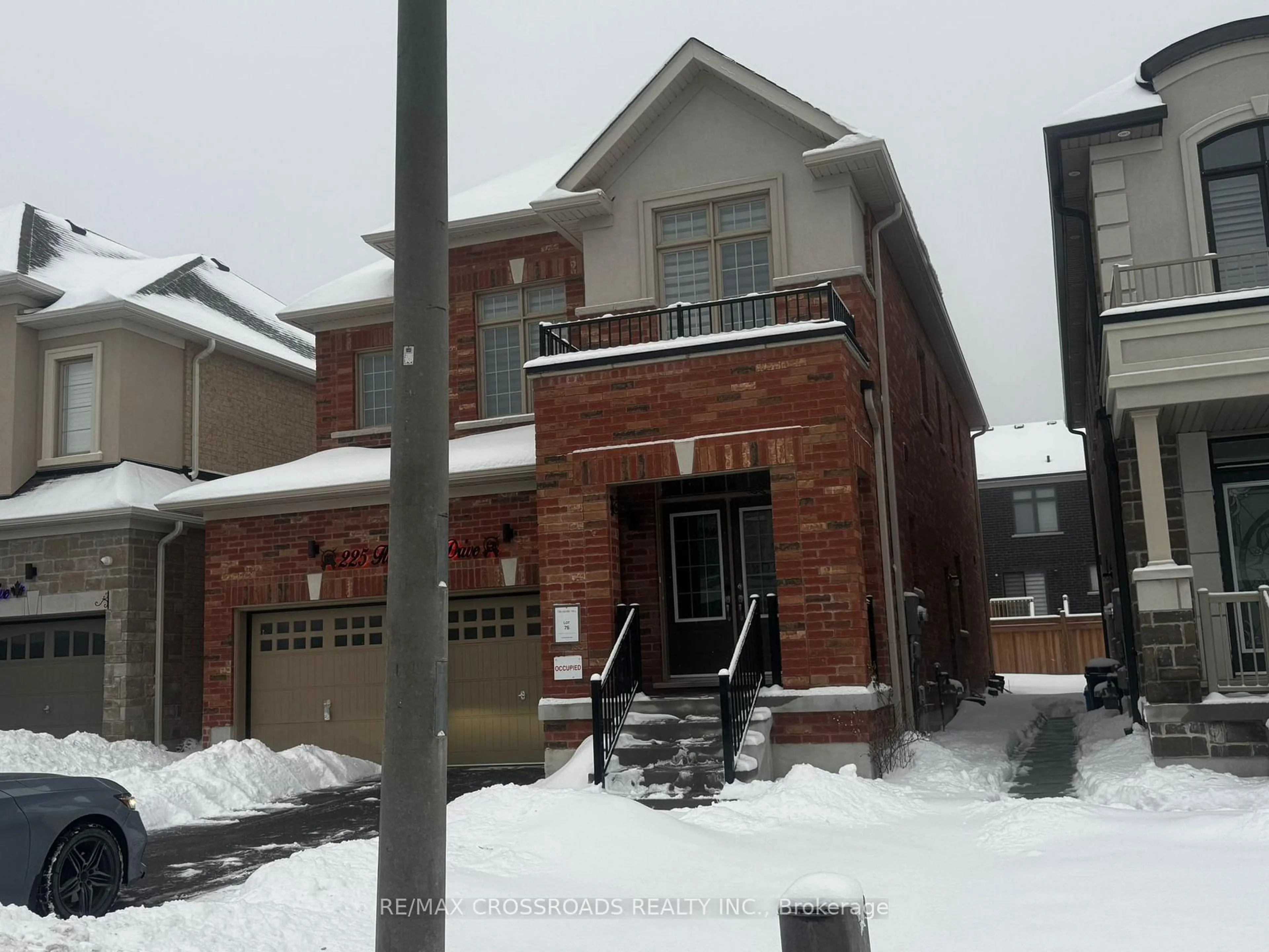 Home with brick exterior material, street for 225 Fleetwood Dr, Oshawa Ontario L1T 3E7