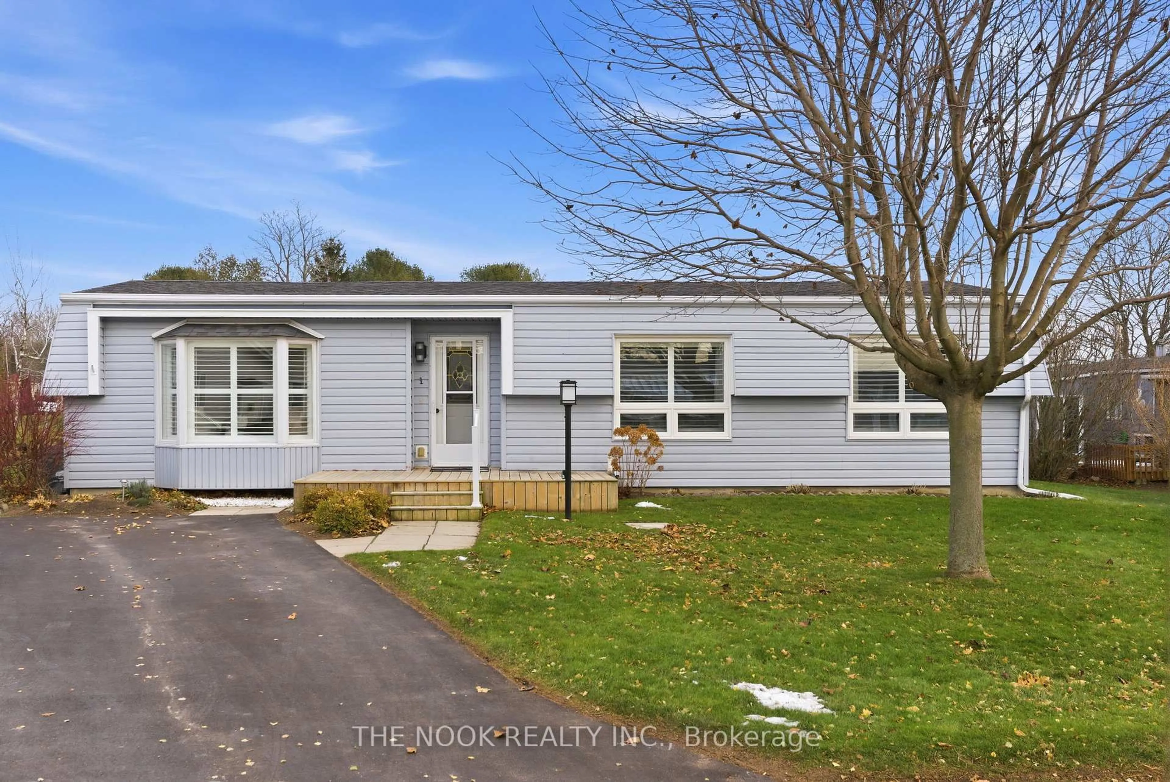 A pic from outside/outdoor area/front of a property/back of a property/a pic from drone, street for 1 Steelhead Lane, Clarington Ontario L1B 1B5