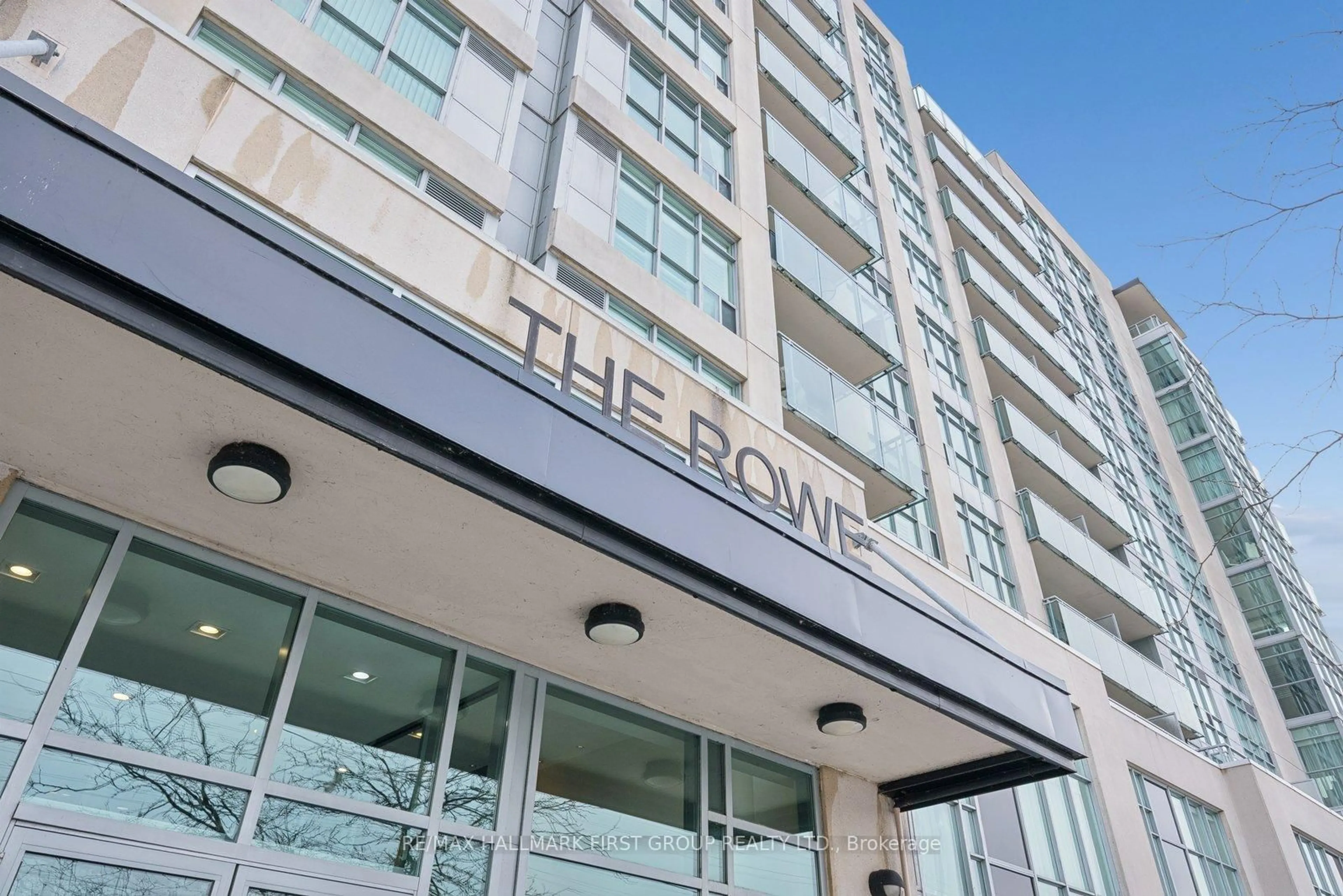 Lobby for 1600 Charles St #406, Whitby Ontario L1N 0G4