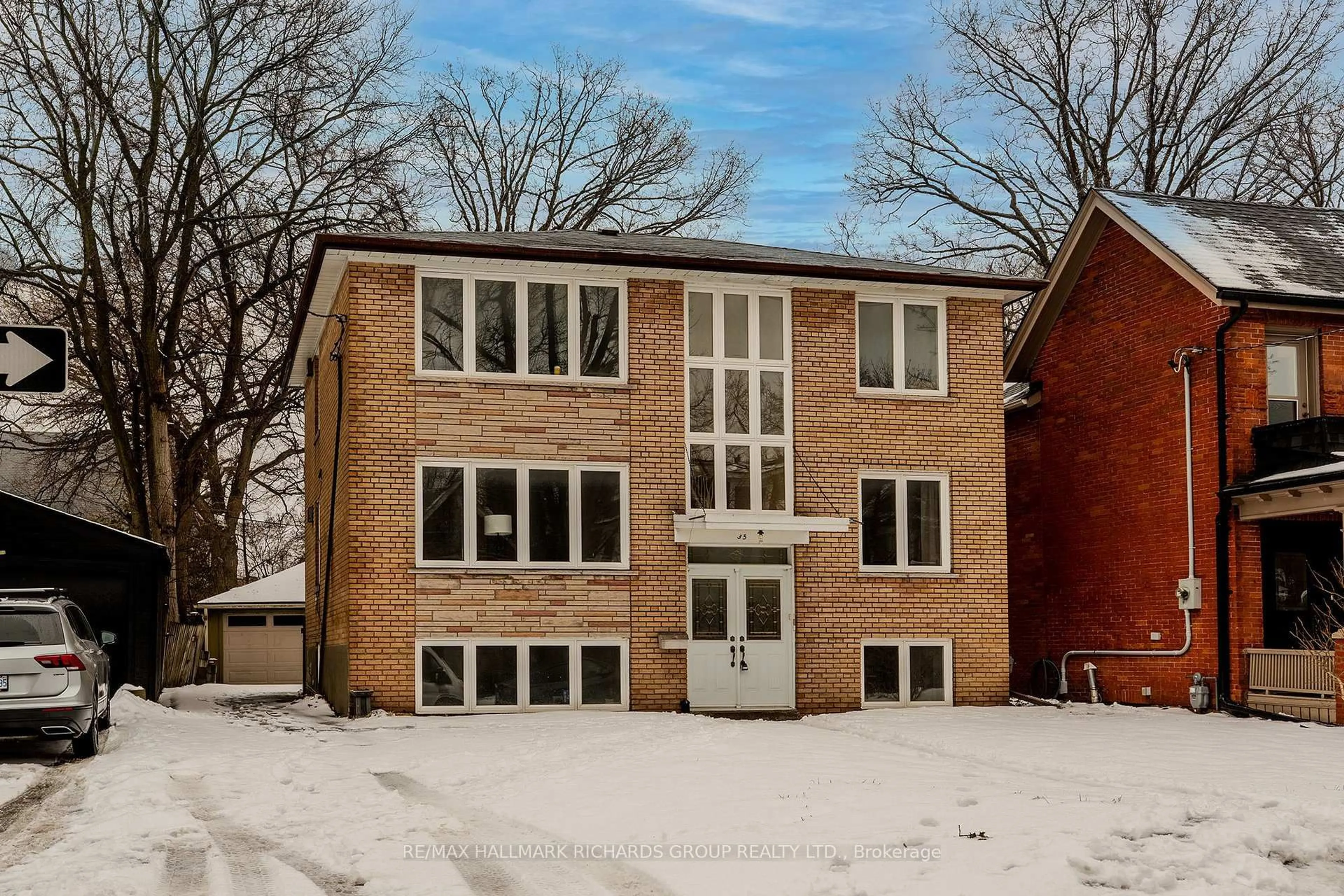 Home with brick exterior material, building for 35 Swanwick Ave, Toronto Ontario M4E 1Z2