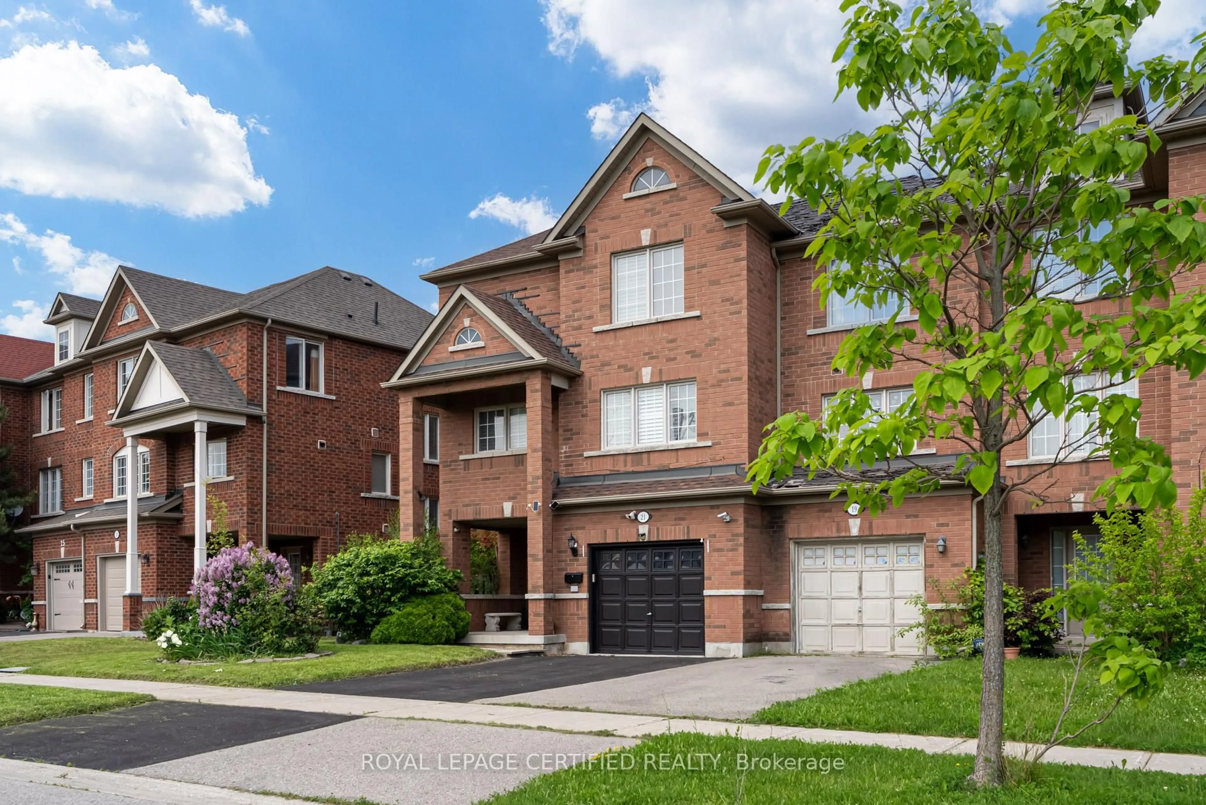 Home with brick exterior material, street for 21 Polarlights Way, Toronto Ontario M1X 1Z4