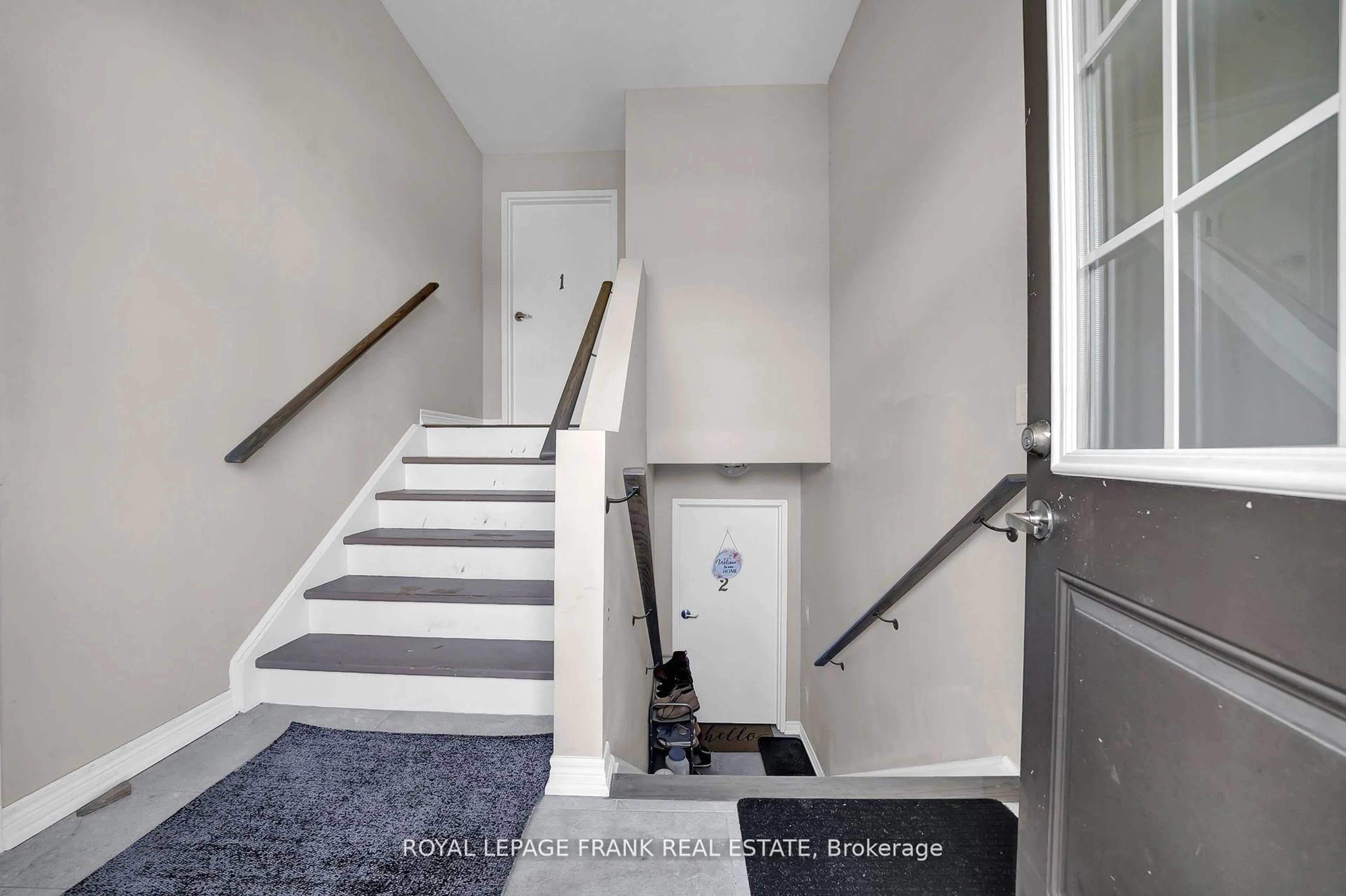 Unknown for 402 Olive Ave, Oshawa Ontario L1H 2R1