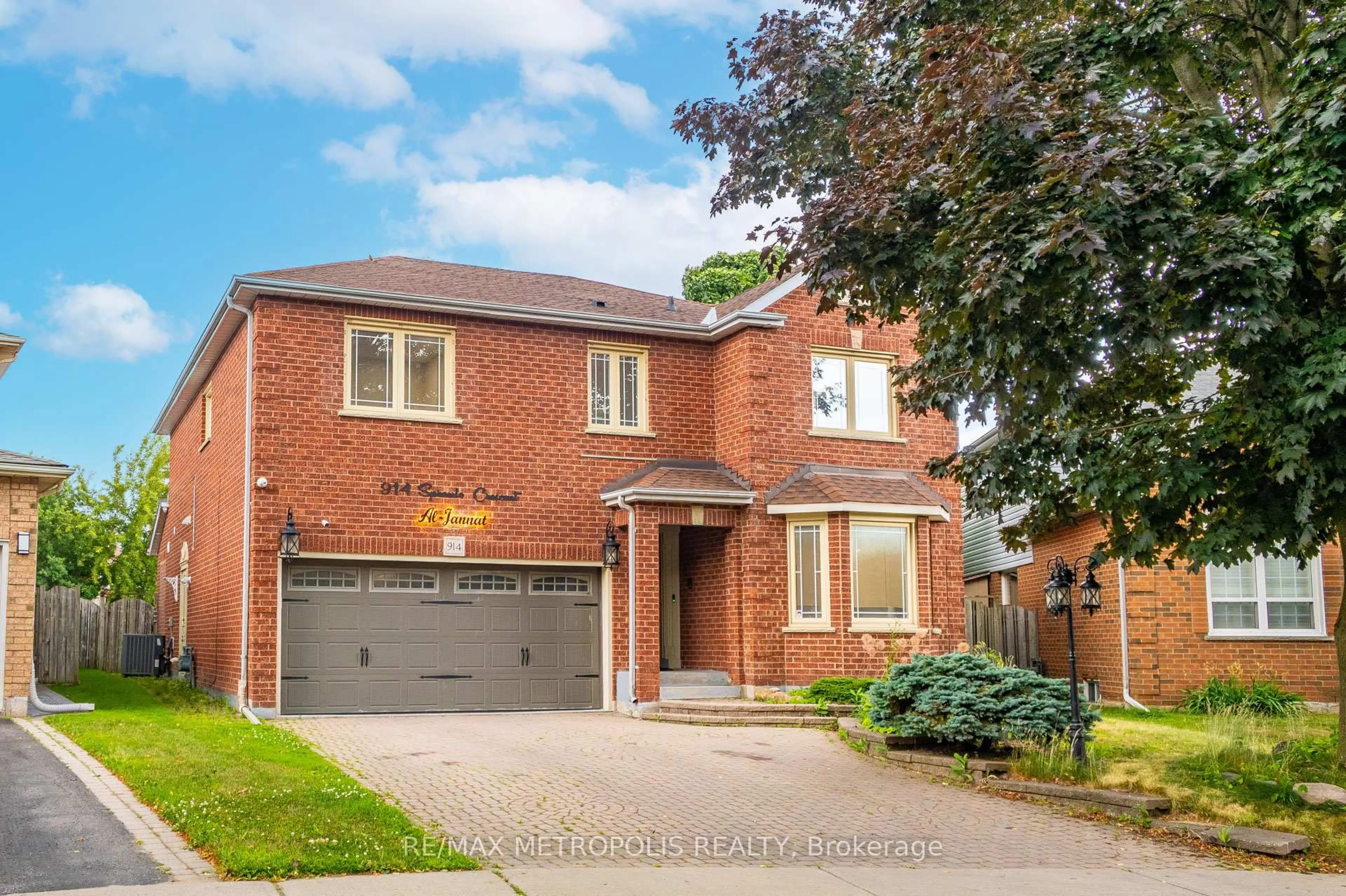 Home with brick exterior material, street for 914 Sproule Cres, Oshawa Ontario L1K 2C8