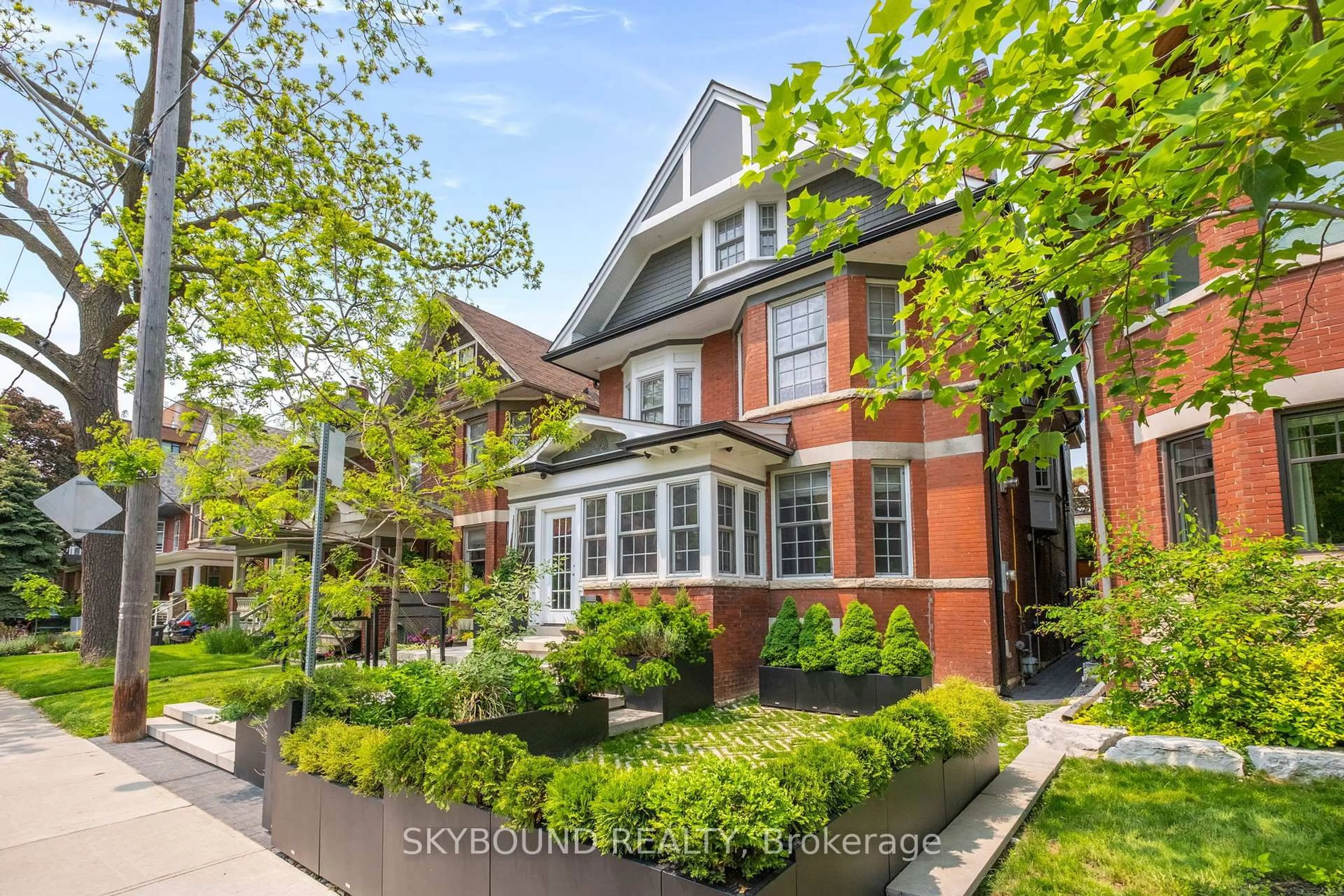 Home with brick exterior material, street for 20 Fairview Blvd, Toronto Ontario M4K 1L9