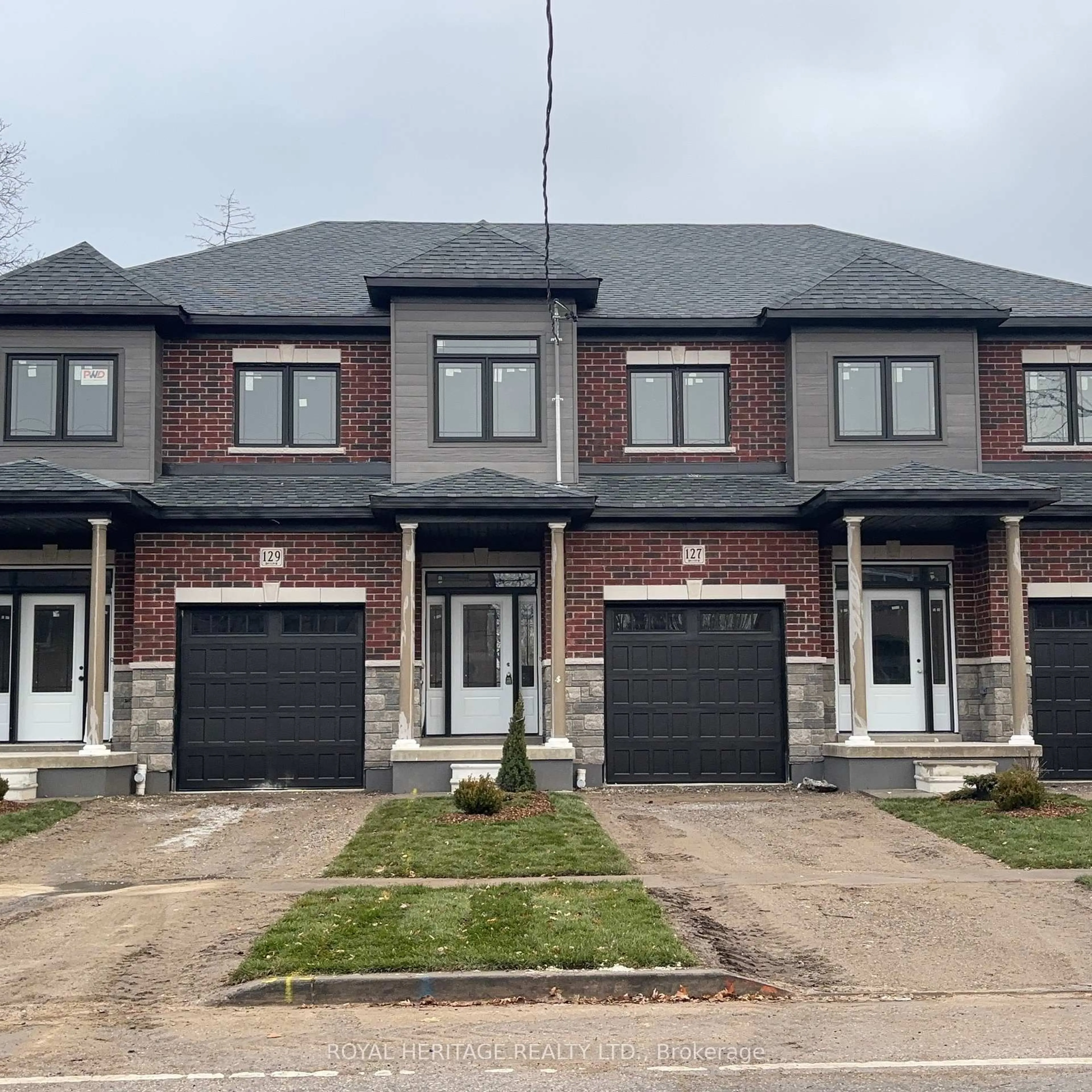 Home with brick exterior material, street for 129 Hickory St, Whitby Ontario L1N 3X6