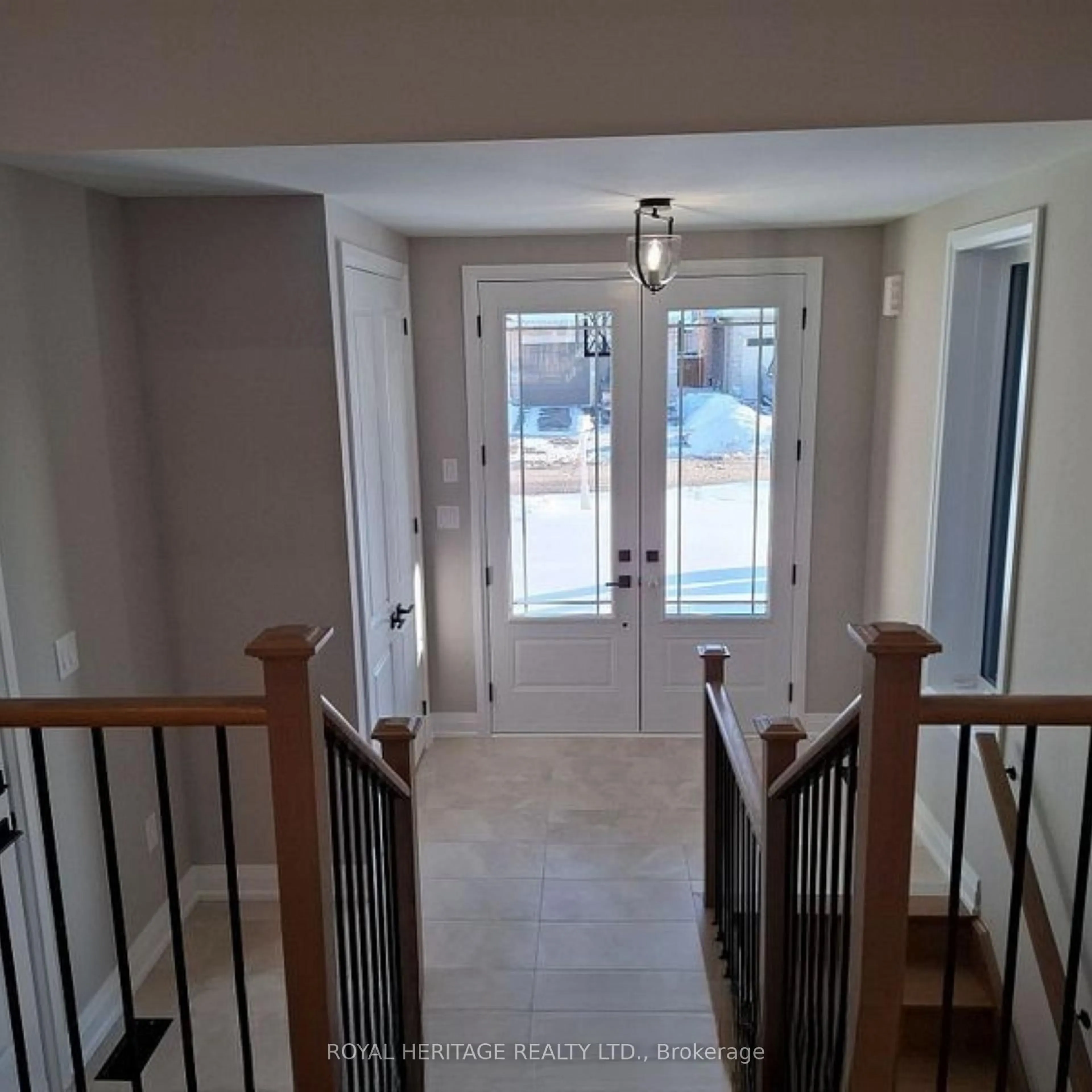 Indoor foyer for 8 St Augustine Dr, Whitby Ontario L1M 0L7