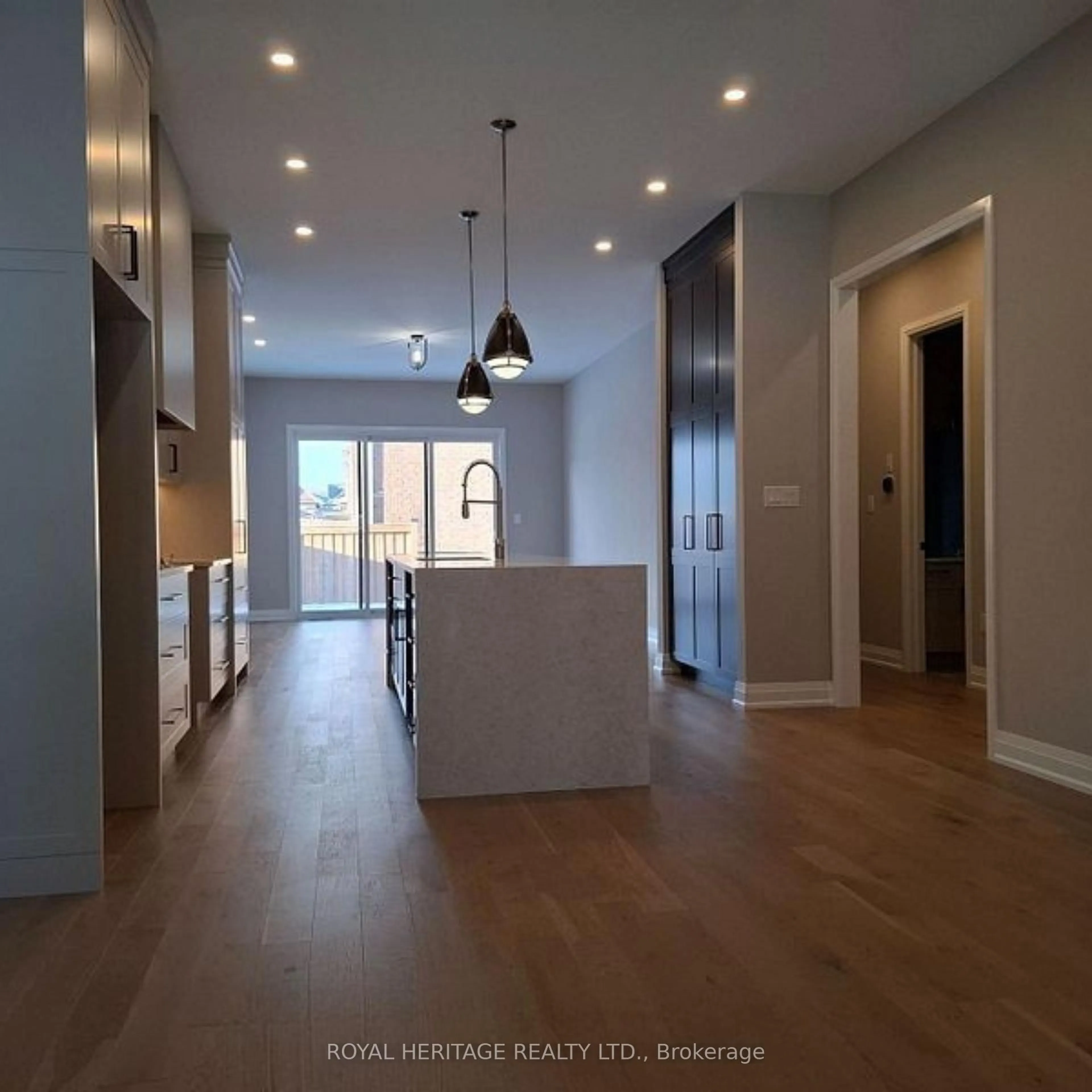 Open concept kitchen, unknown for 8 St Augustine Dr, Whitby Ontario L1M 0L7