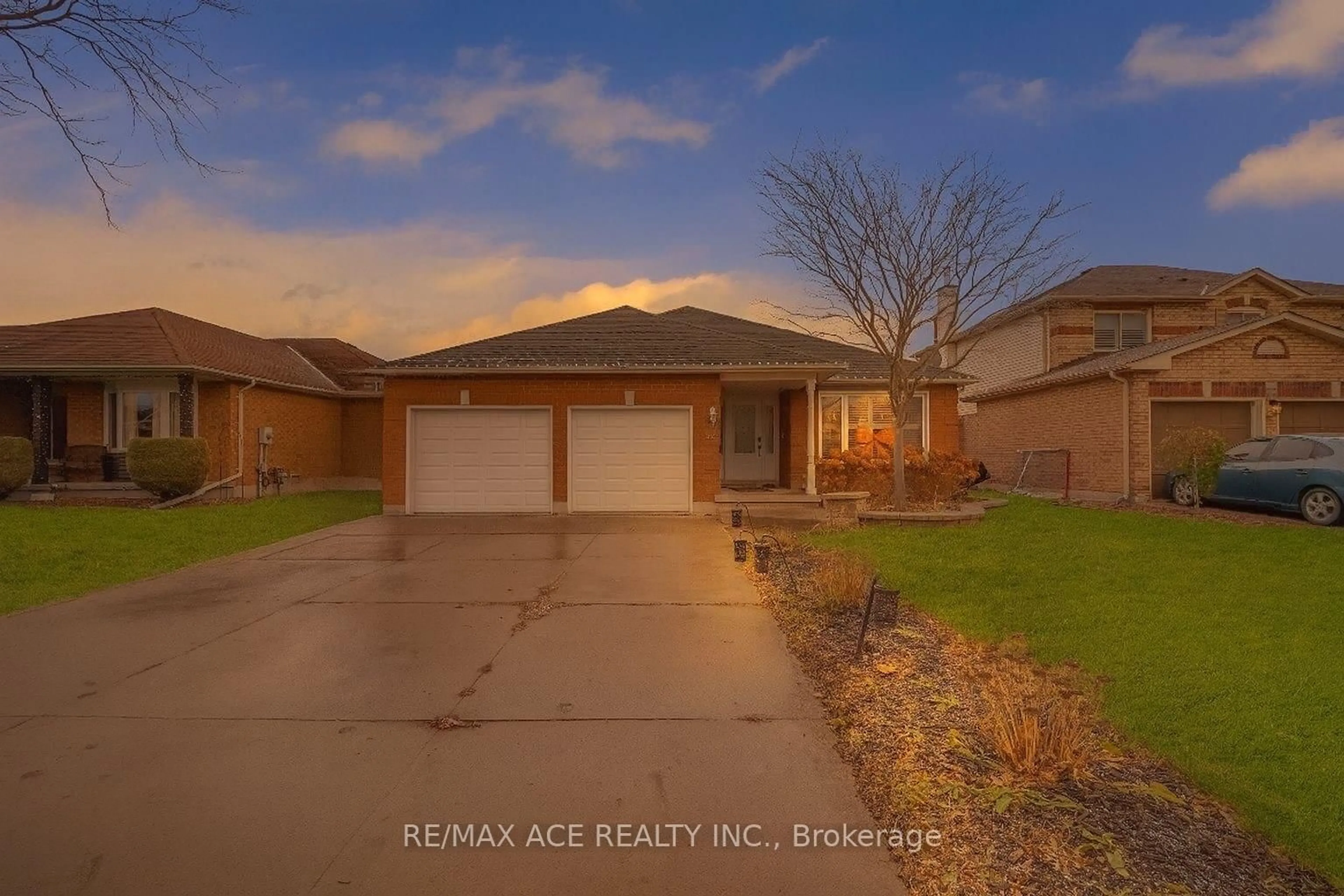 Unknown for 52 Foster Creek Dr, Clarington Ontario L1B 1G4